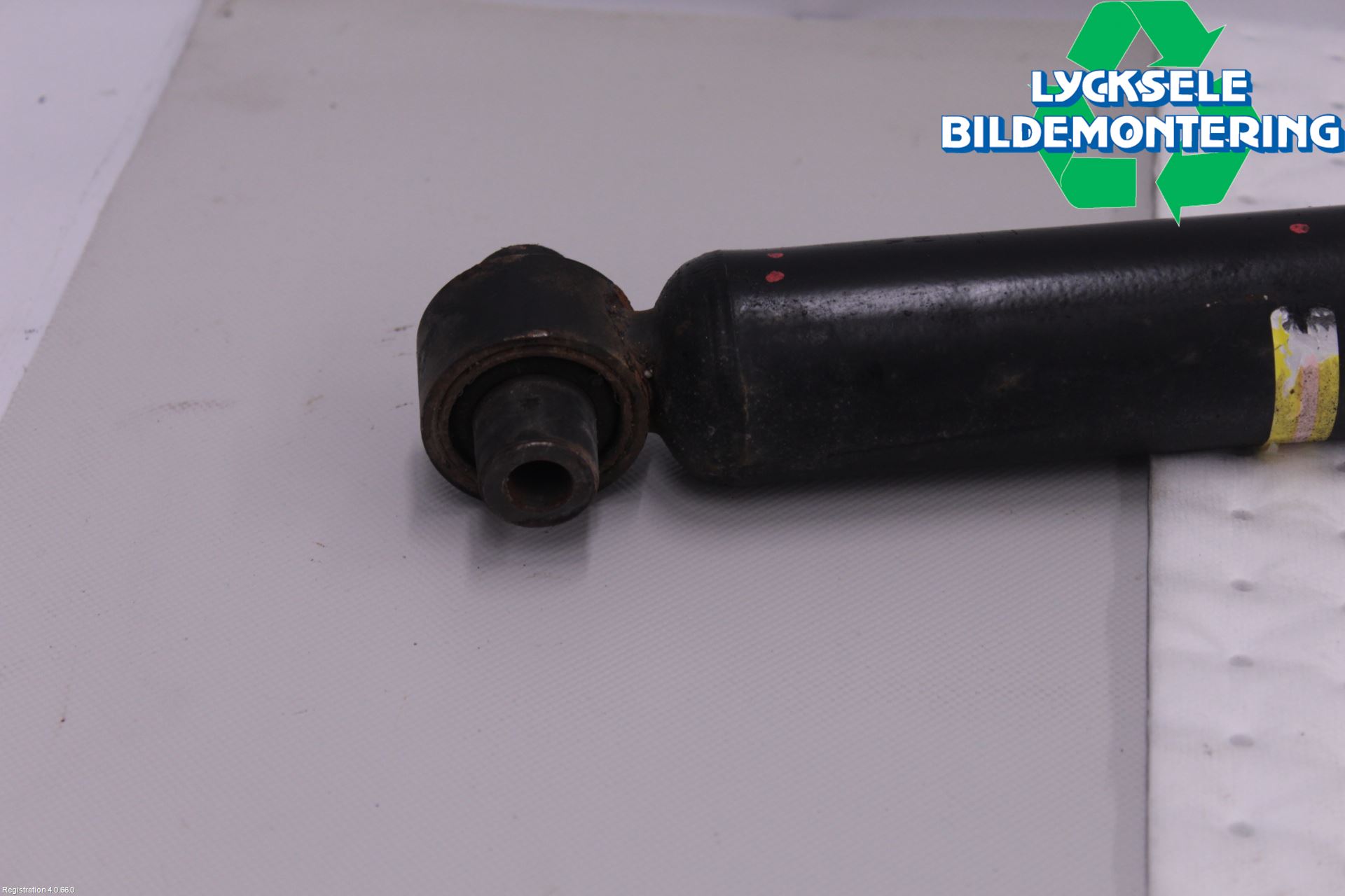 Toyota AURIS 13-19 Stötdämpare Bak