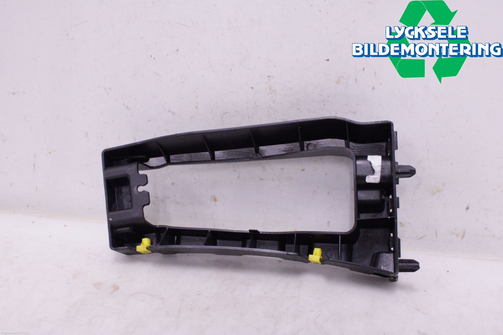 Peugeot PARTNER/E-PARTNER 19- Stötfångarfäste Bak Vä