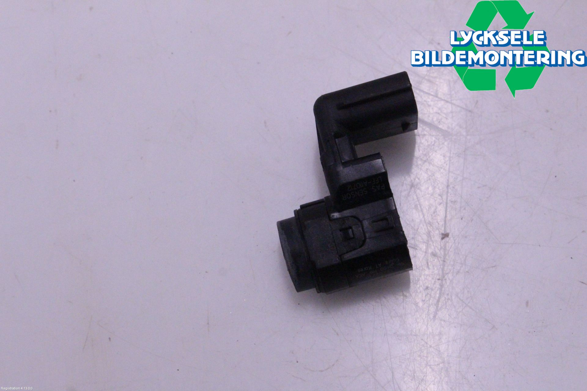 Hyundai i40 16-18 Parkeringshjälp Frontsensor