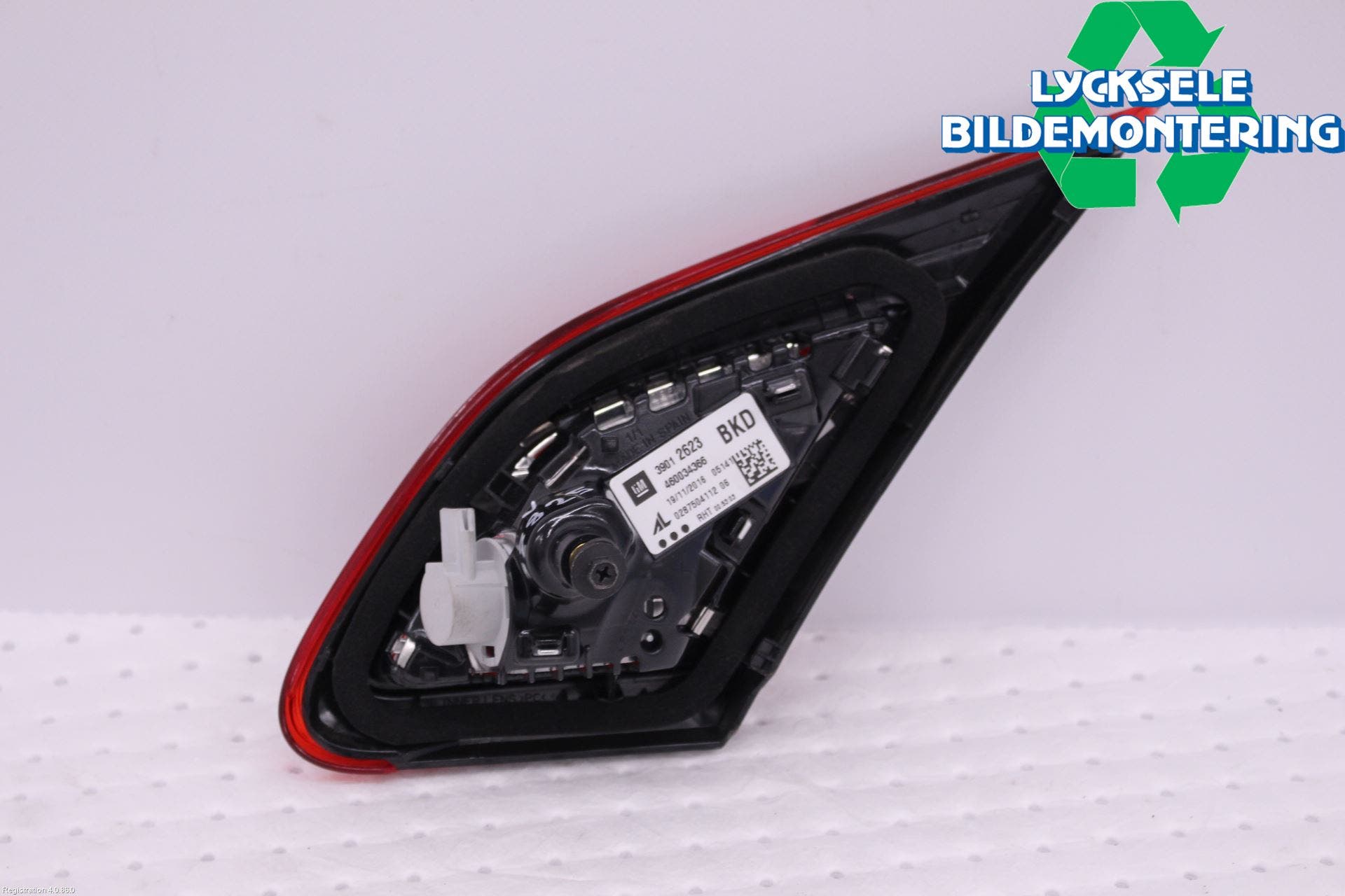 Opel CORSA E 15-19 Bakljus Lucka Vä