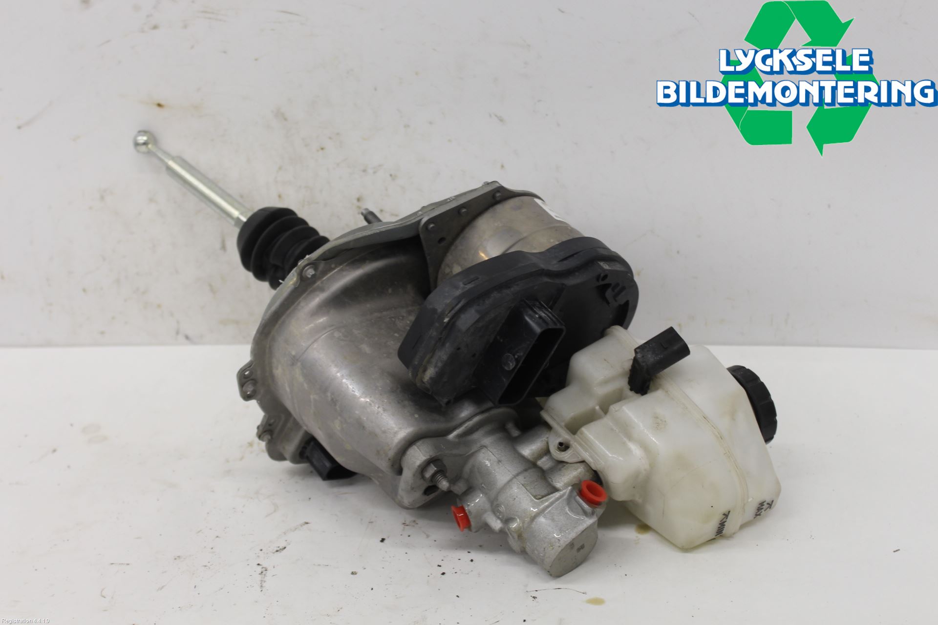 Volkswagen VW GOLF / E-GOLF VIII 20- Bromsservo