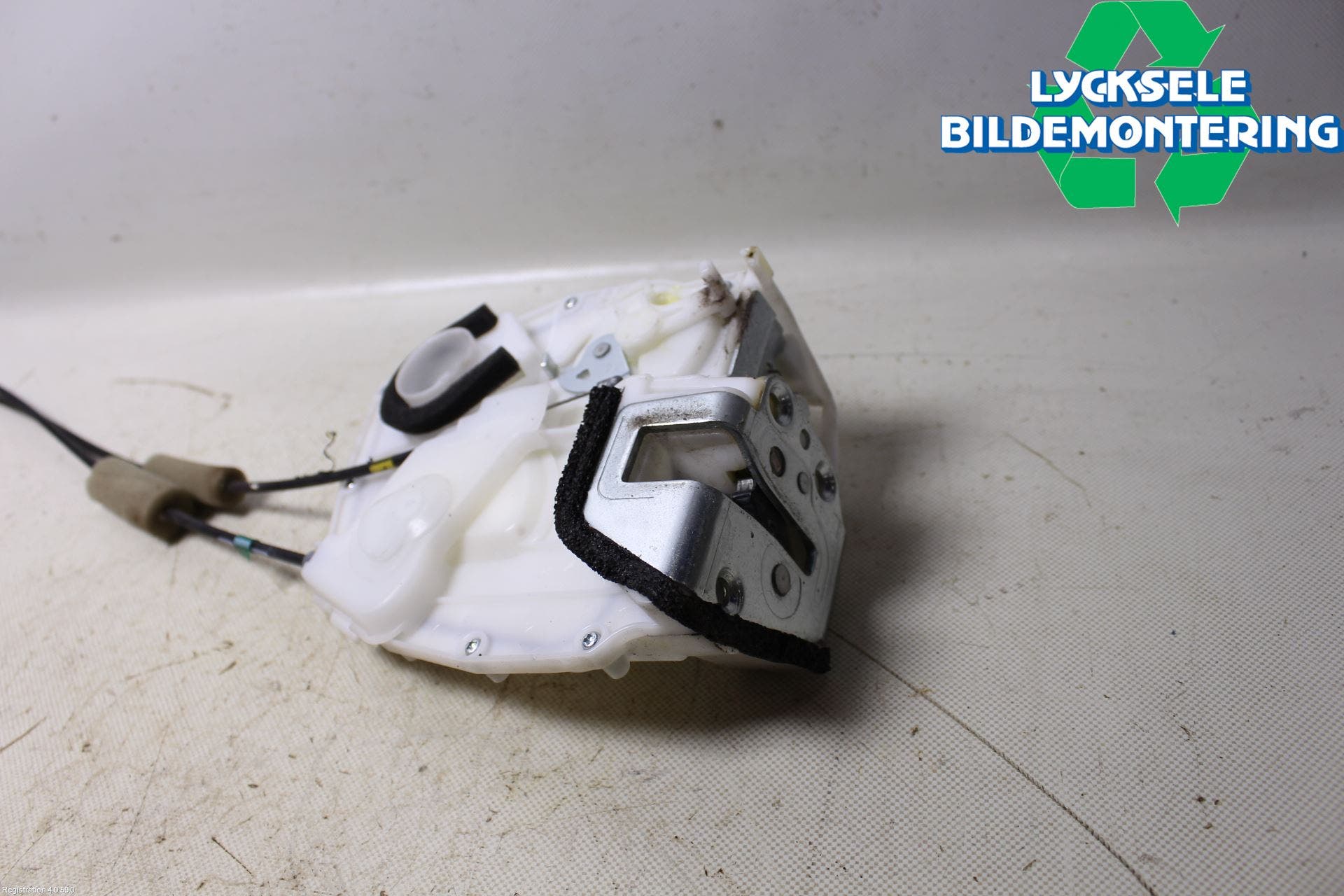 Suzuki SWIFT 05-10 Låskista-Dörrlås