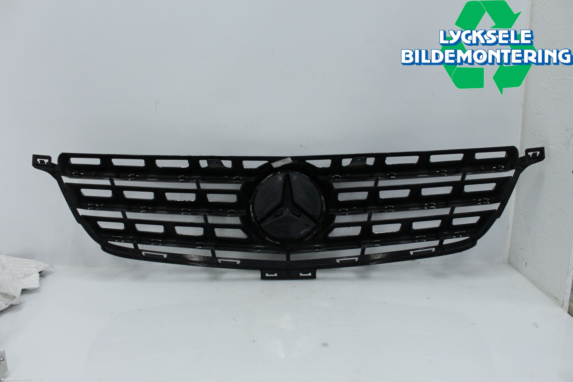 Mercedes-Benz MB ML/GLE-KLASS (W166) 12-18 Grill Komp