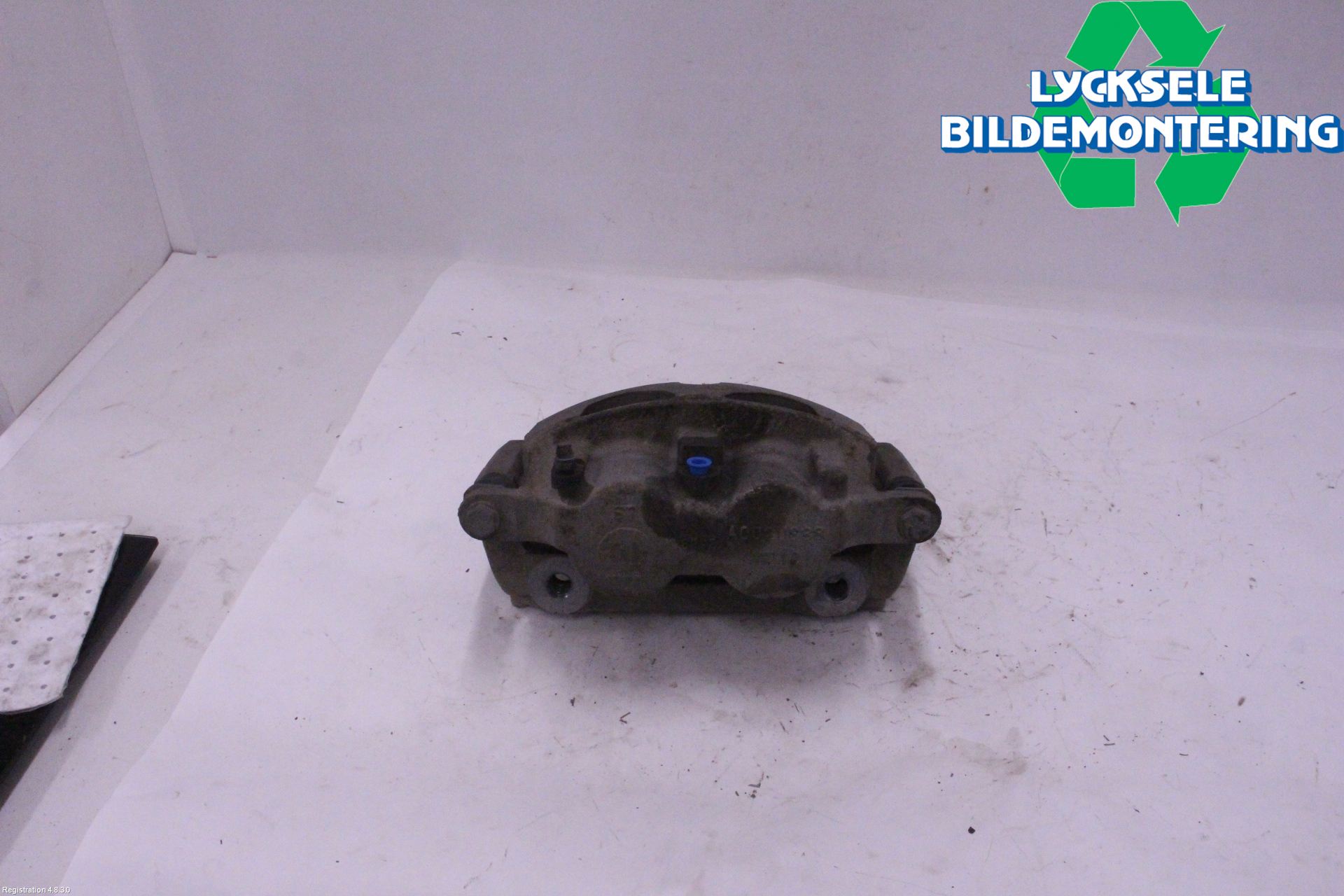 Dodge PICK UP RAM 81- Bromsok Fram Höger