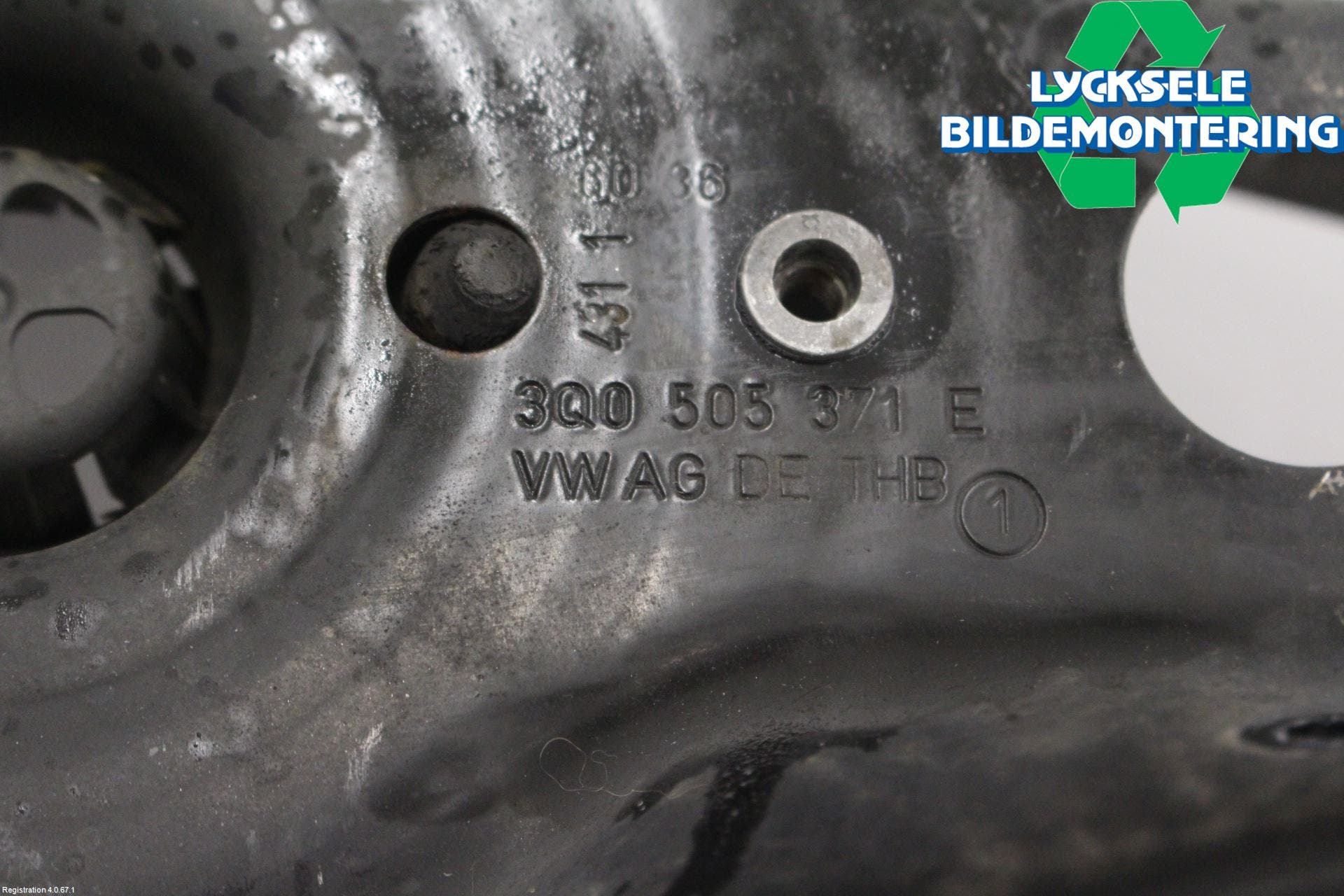 Volkswagen VW ARTEON 17- Bärarm Bak Höger