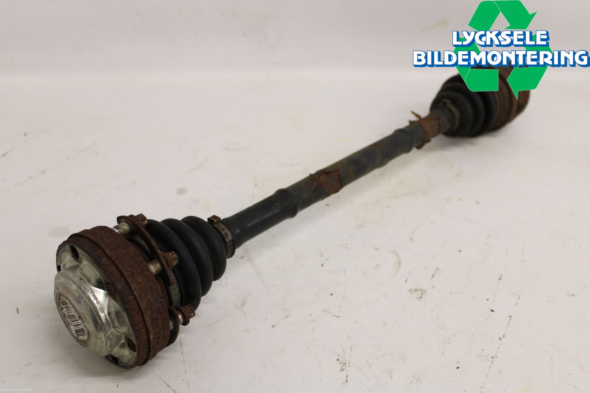 BMW 3 E90/91 SED/TOU 05-12 Drivaxel Fram Höger