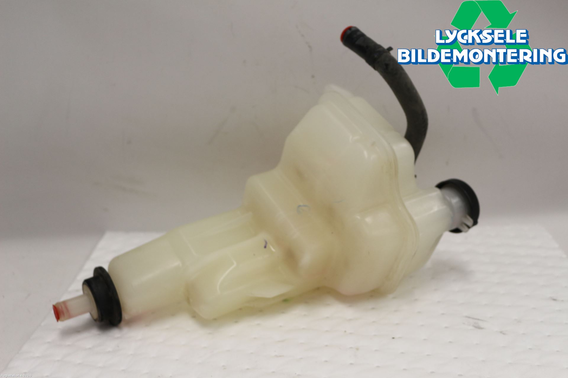 Toyota HILUX 16- Expansionstank