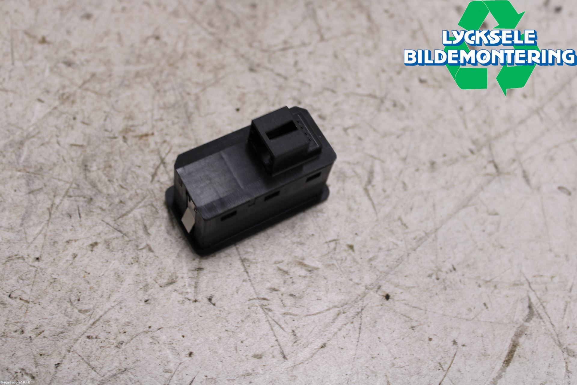 Audi A4/S4 B9 20- Strömställare Baklucka