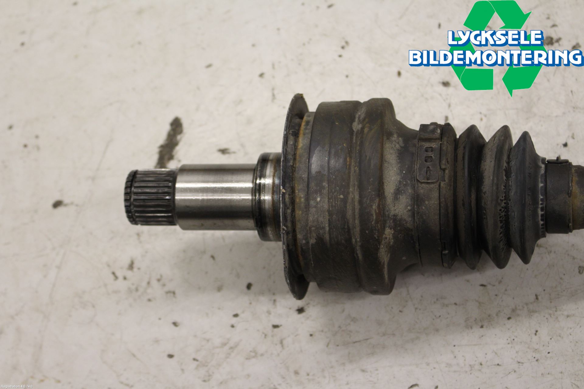 Mercedes-Benz MB E-KLASS (W211) 02-09 Drivaxel Bak Höger