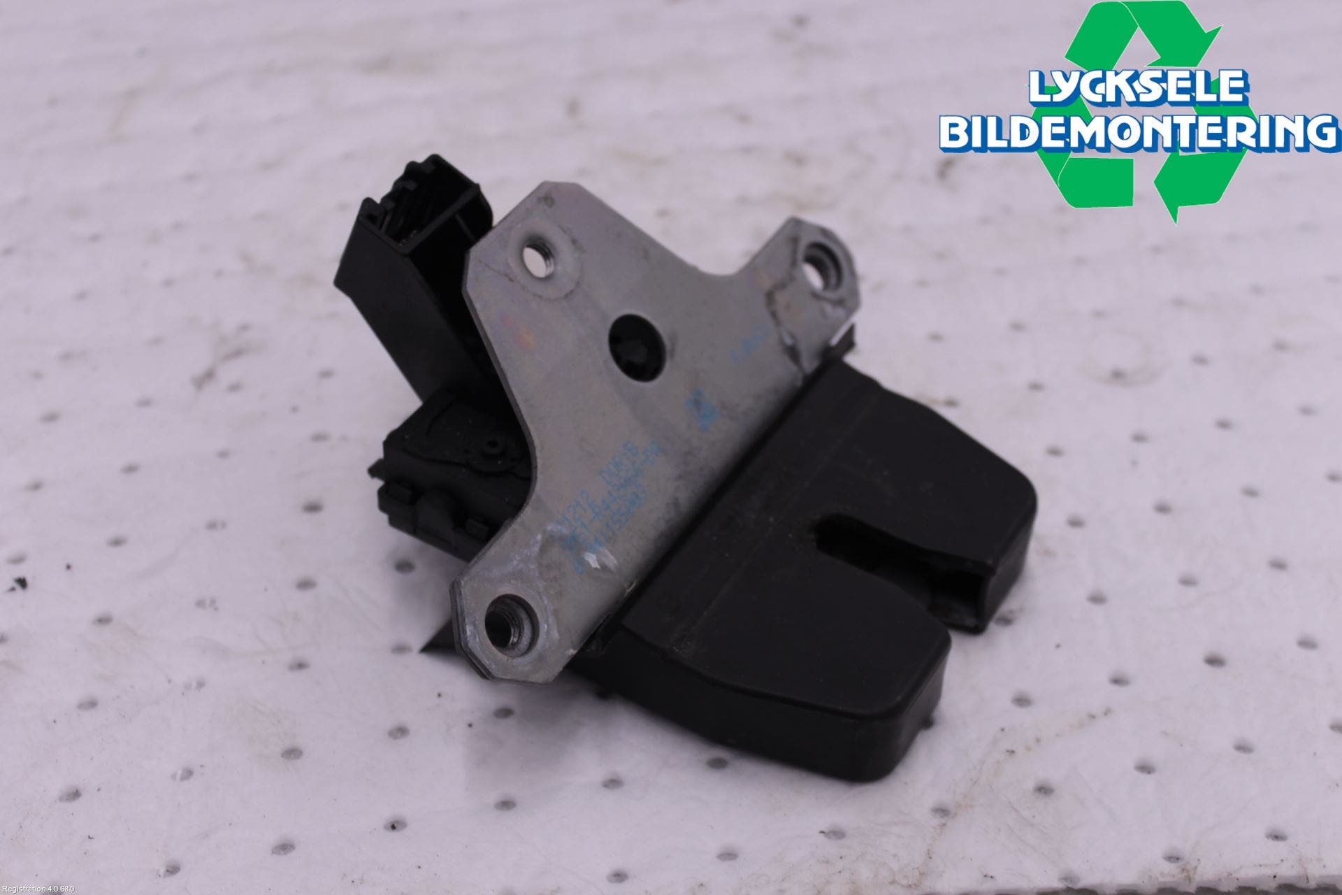 Ford FOCUS 11-14 Låskista Baklucka