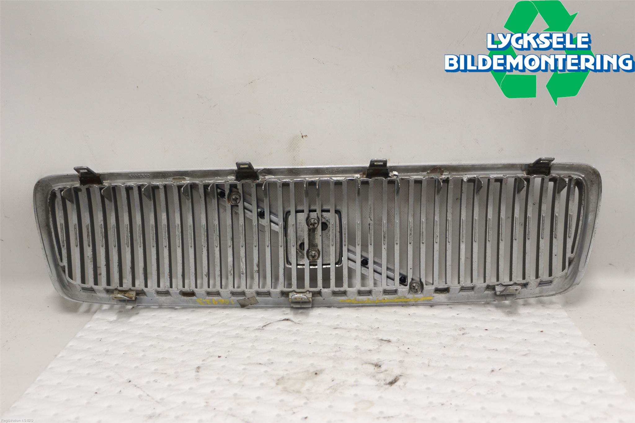 Volvo V70 00-04 Grill Komp