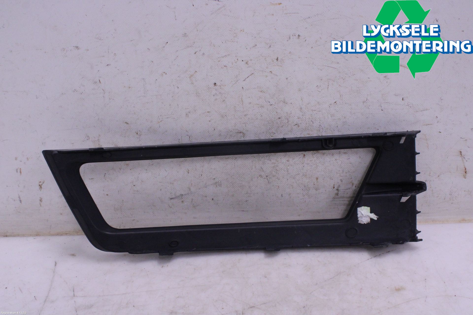 Skoda RAPID Dimljussarg Fram