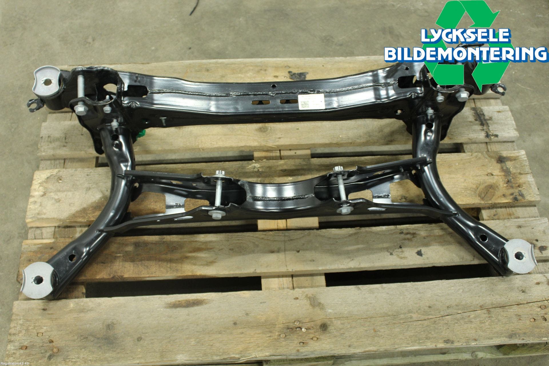 Alfa VW TIGUAN 24- Bakaxelbalk