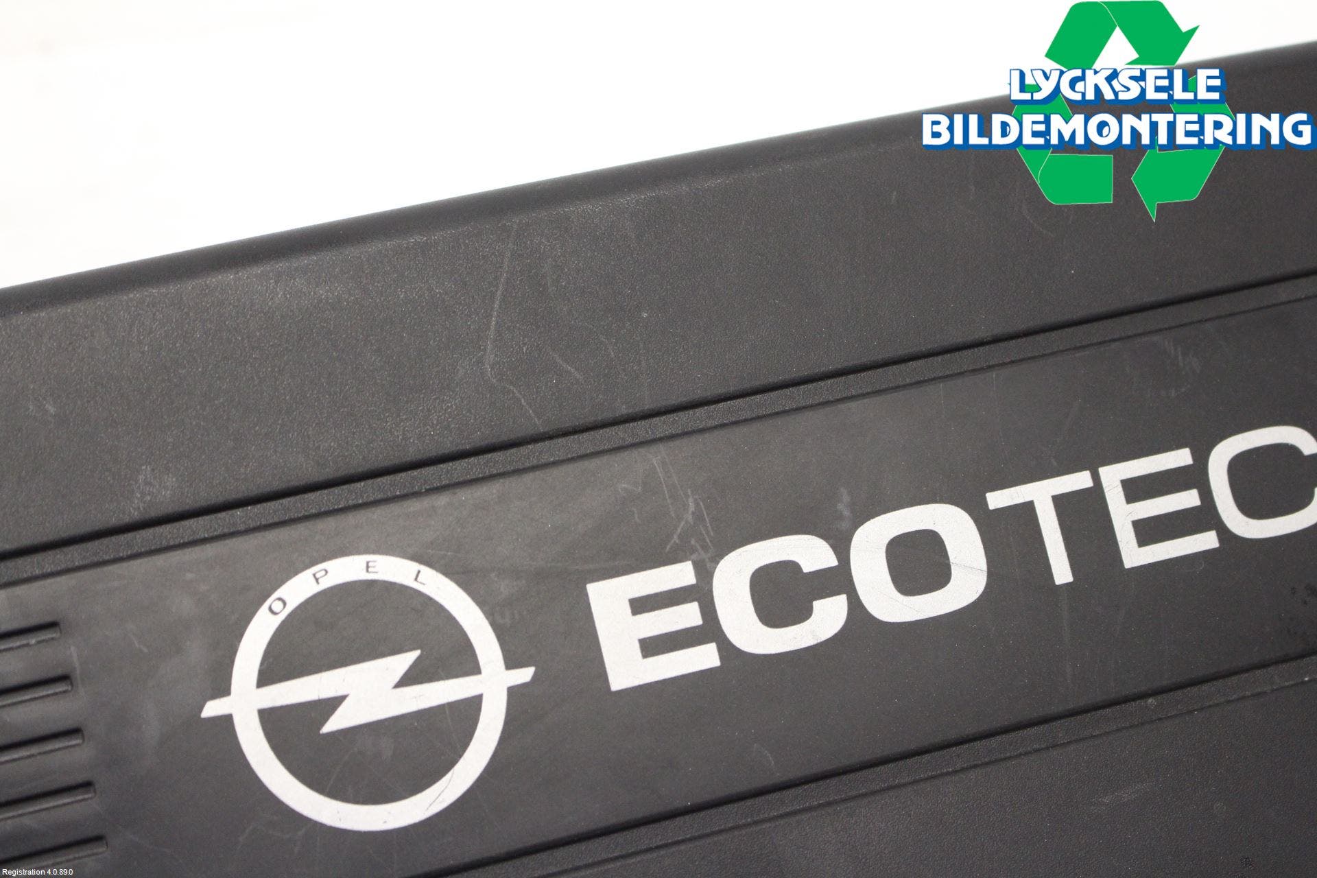 Opel ASTRA J 10-15 Motorkåpa