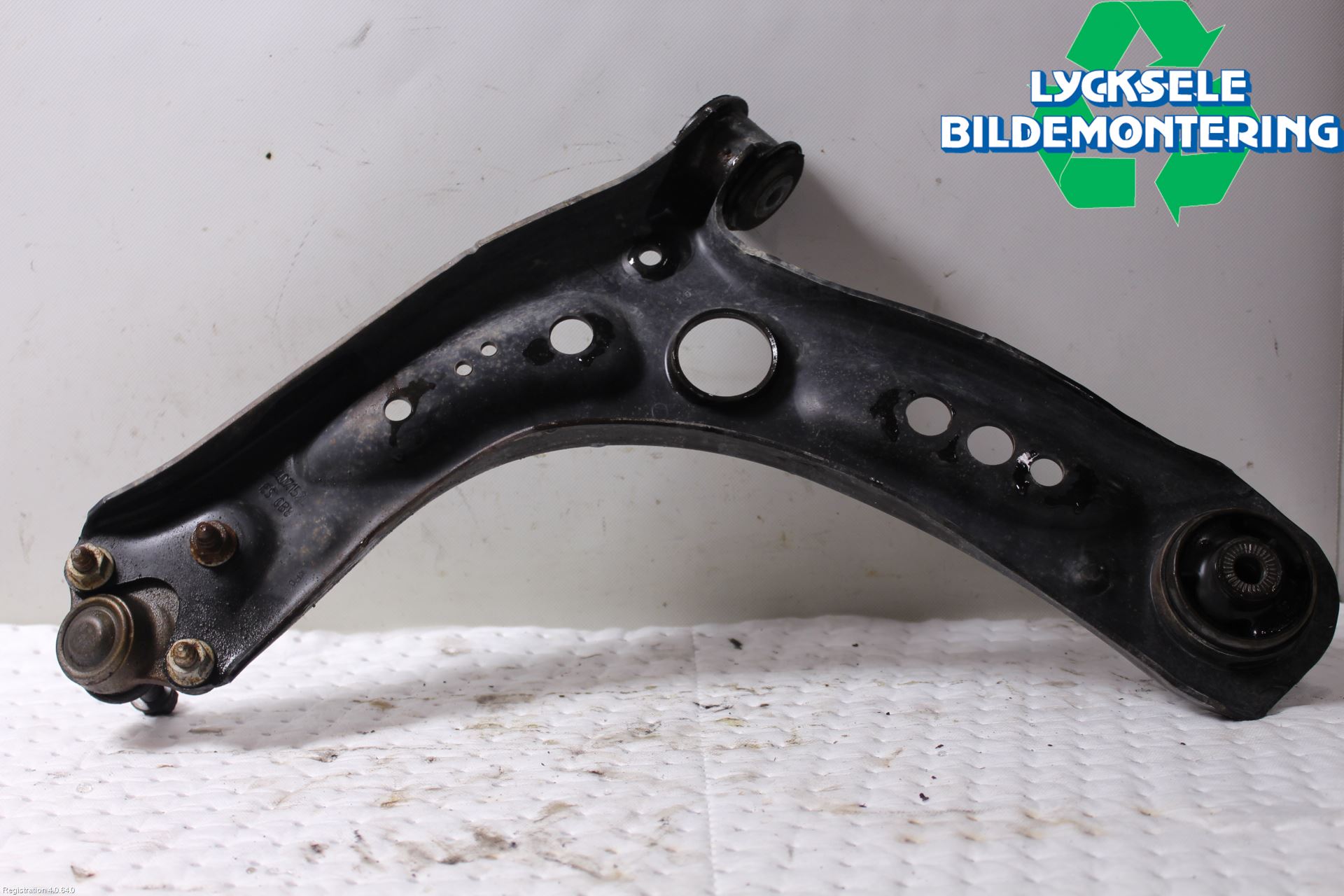 Skoda OCTAVIA (5E) 13-20 Bärarm Fram Undre Hö