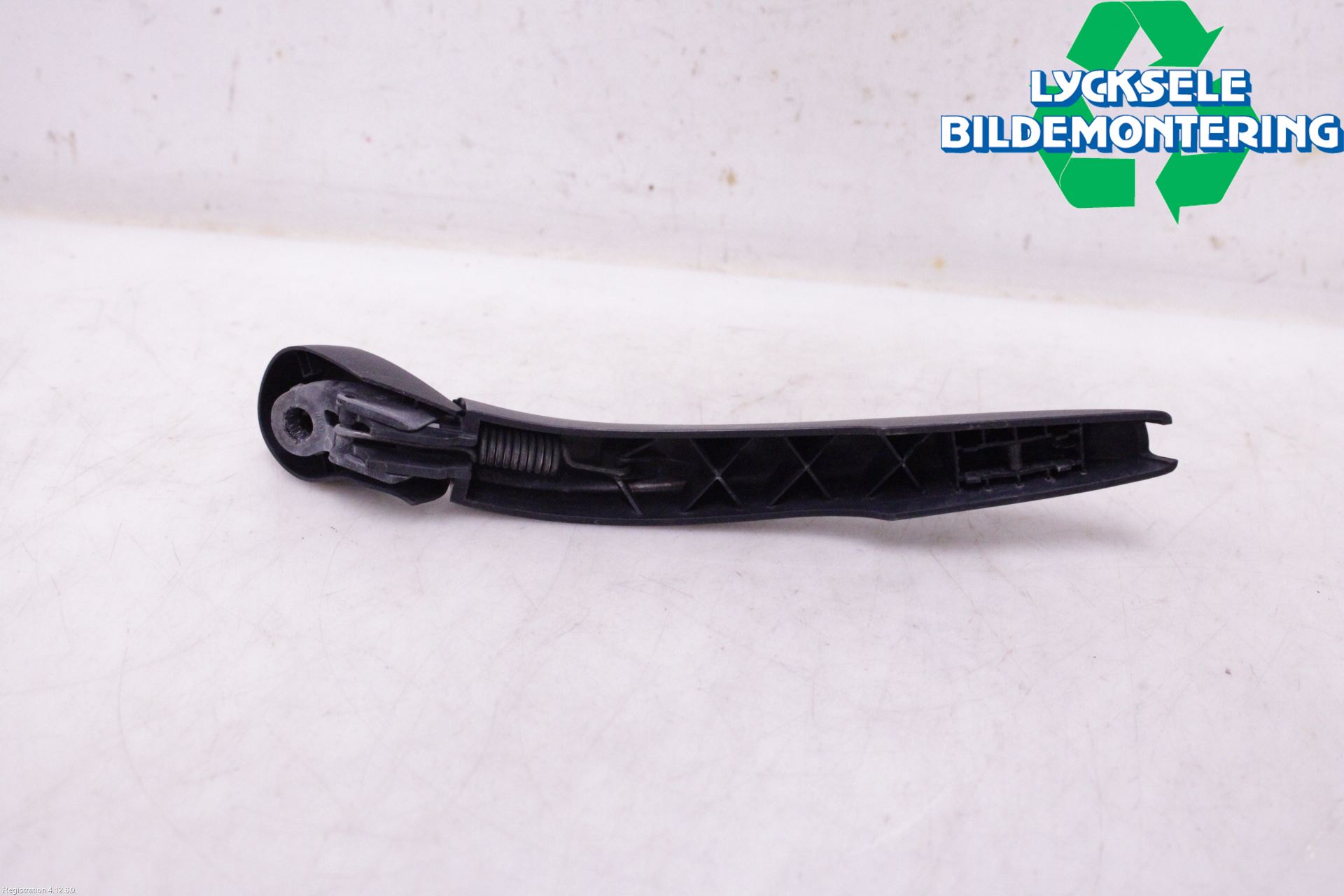 BMW 3 F30/F31/F80 12-19 Torkararm-Bakruta