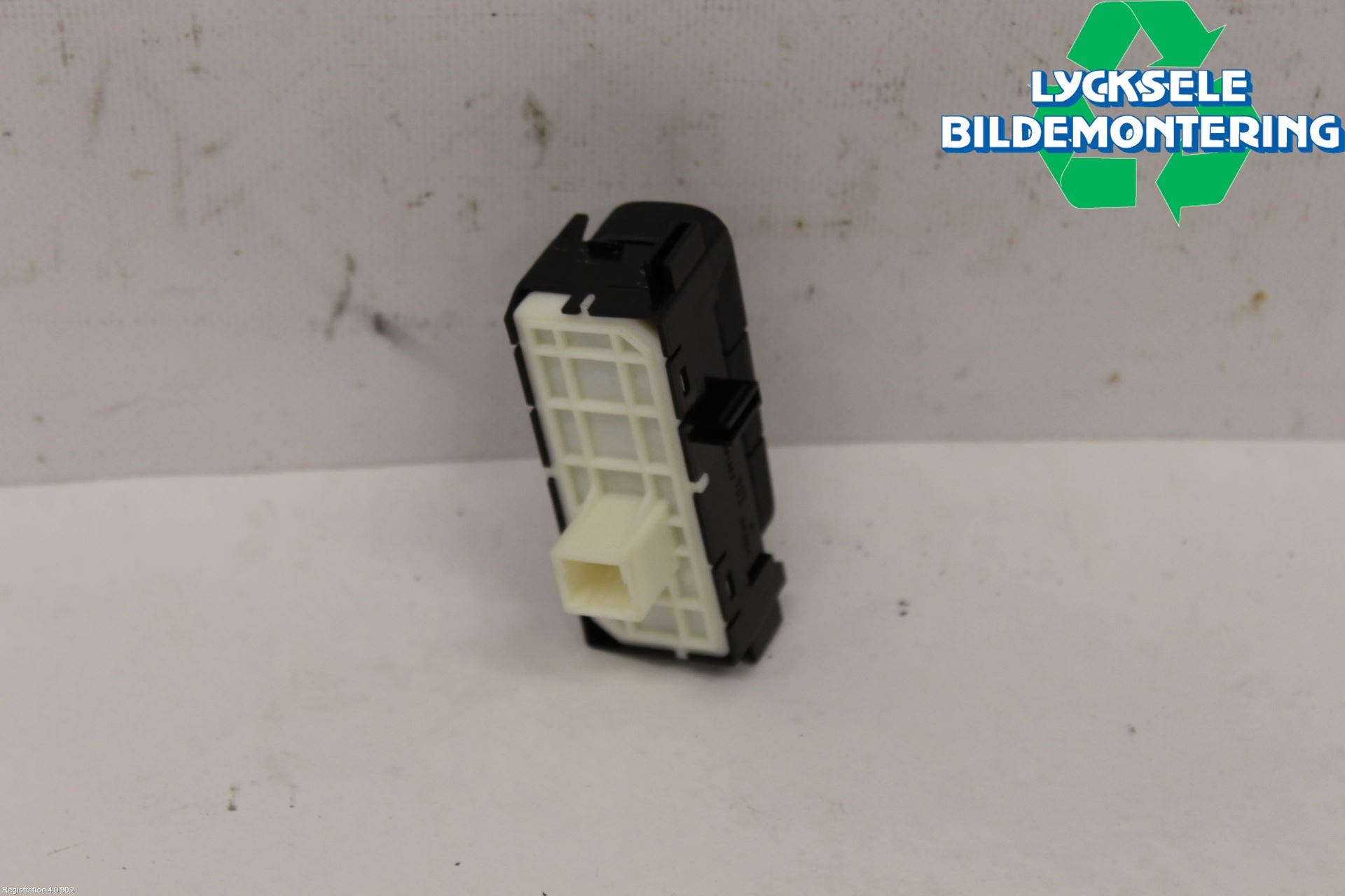 Toyota YARIS CROSS XP21 21- Strömställare Multifunktion