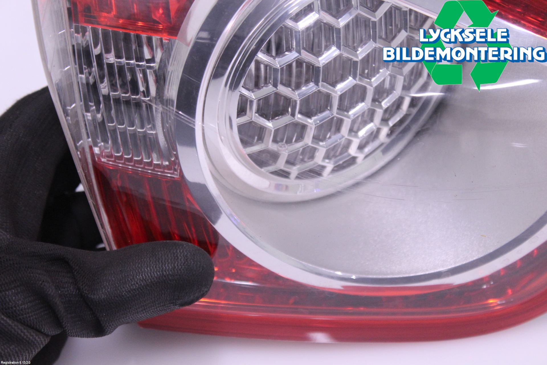 Ford KUGA 08-12 Bakljus Lucka Vä