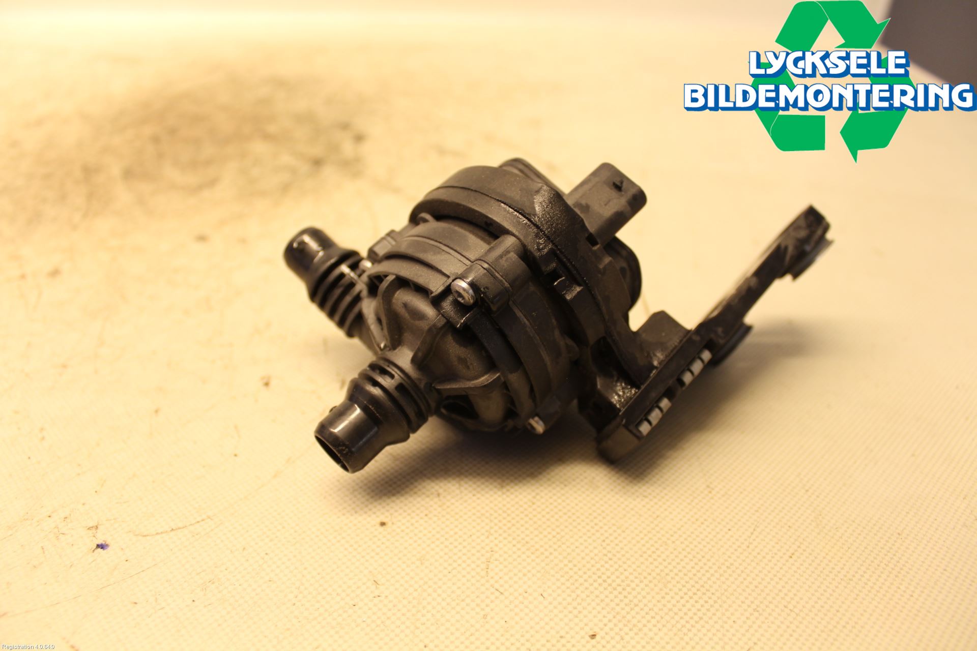 BMW 5 G30/G31/F90 17-23 Vattenpump
