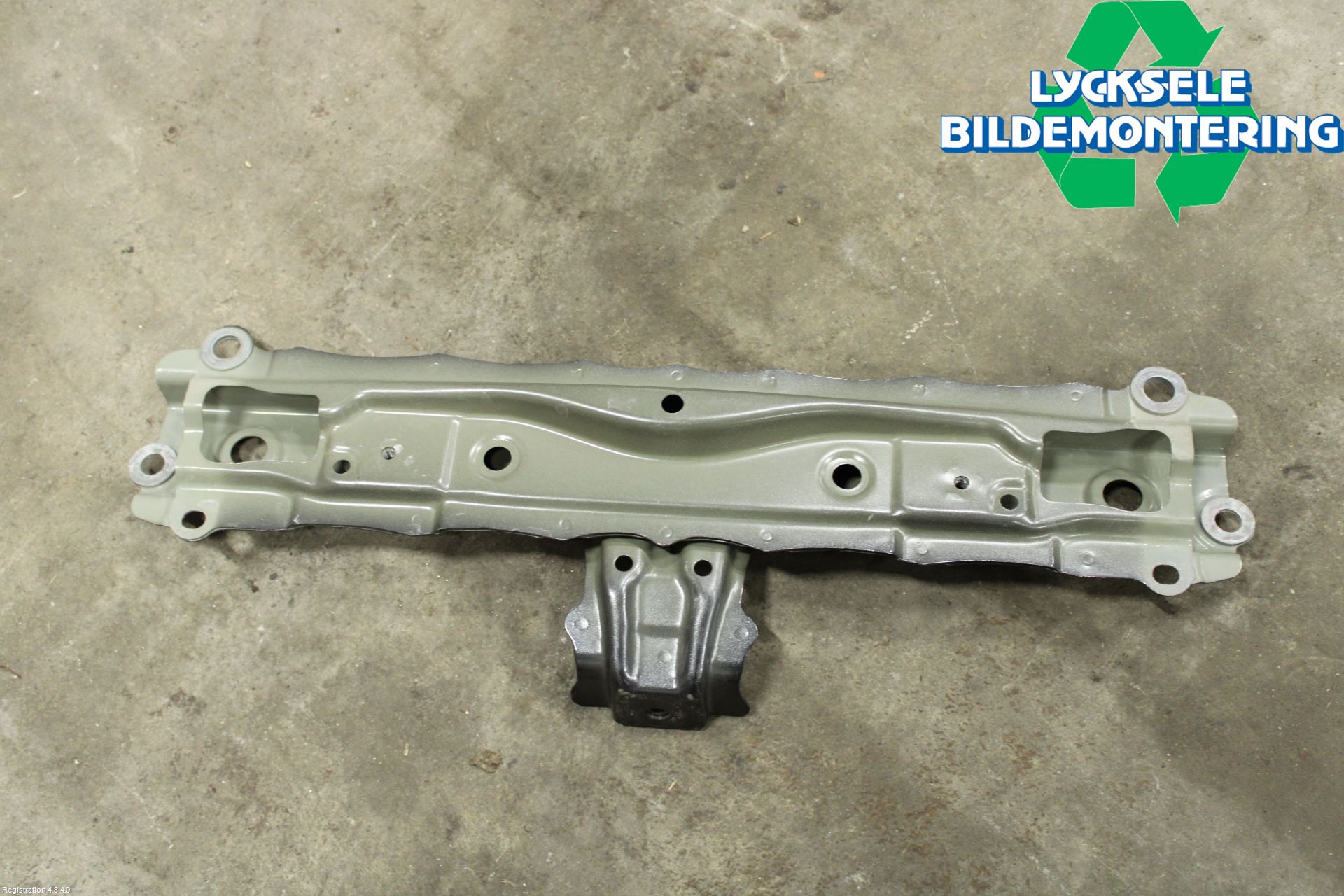 Toyota RAV4 13-18 Kylarfäste-Ram-Balk