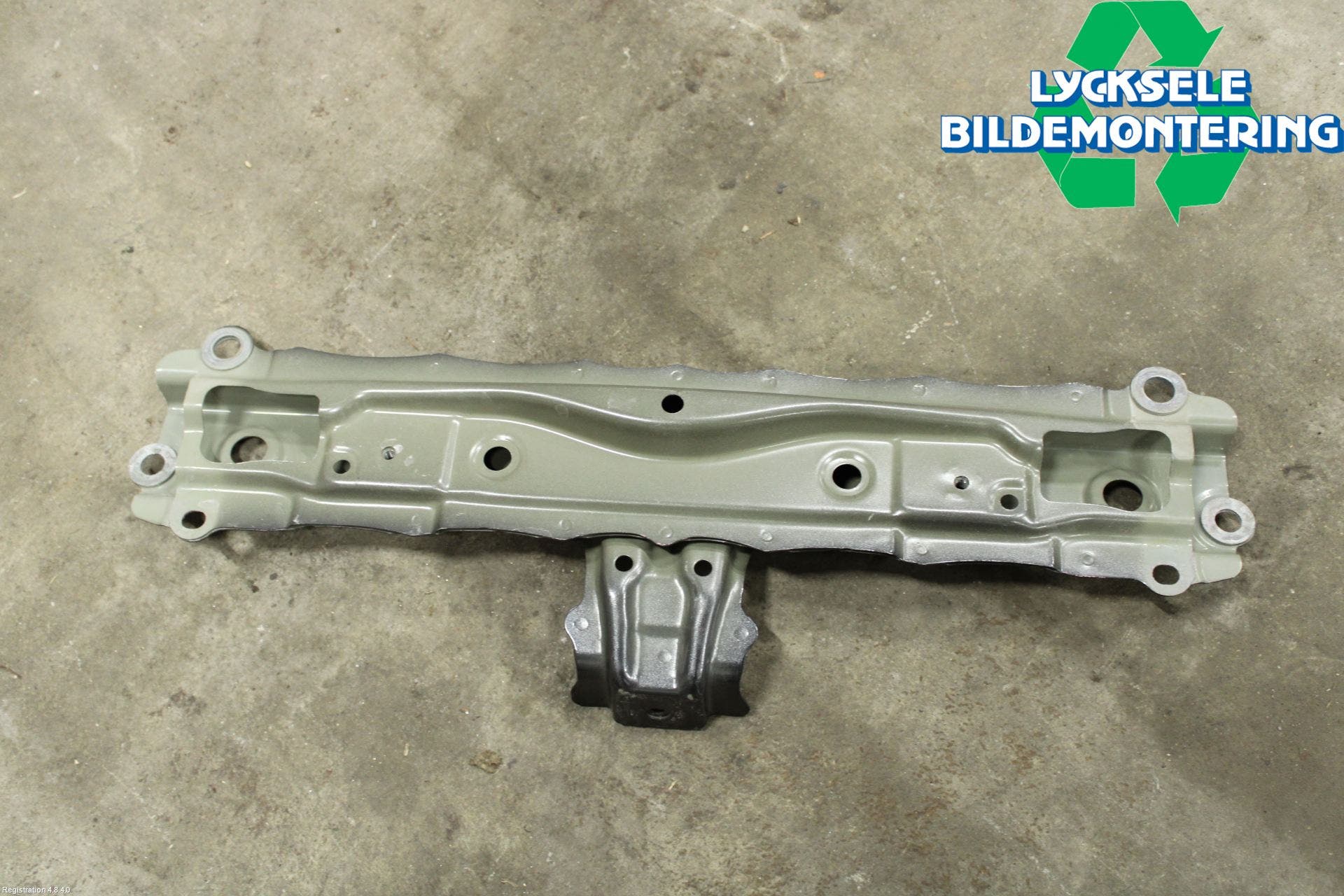 Toyota RAV4 13-18 Kylarfäste-Ram-Balk