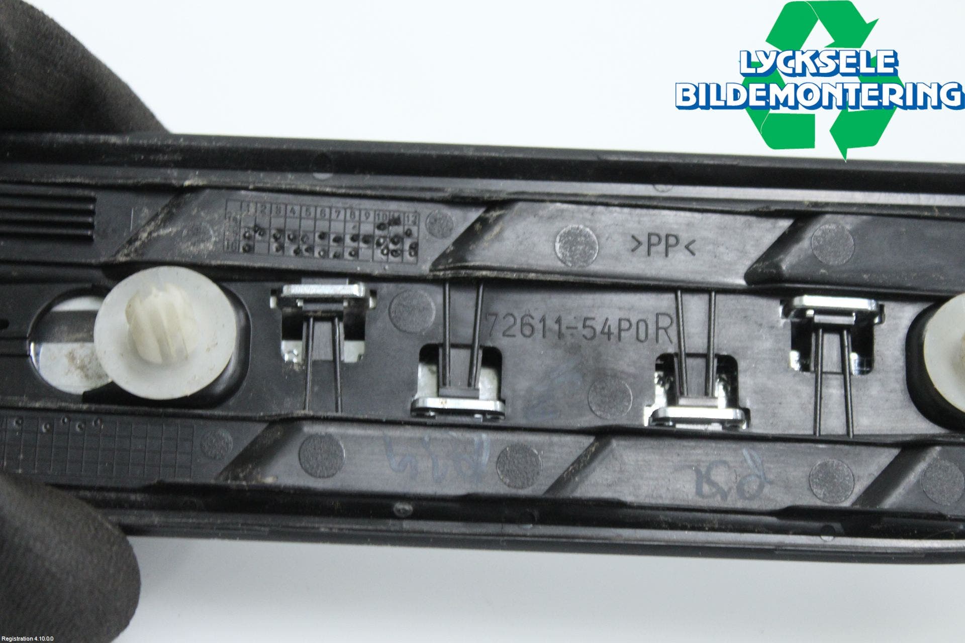 Suzuki VITARA 15- List Framskärm Hö