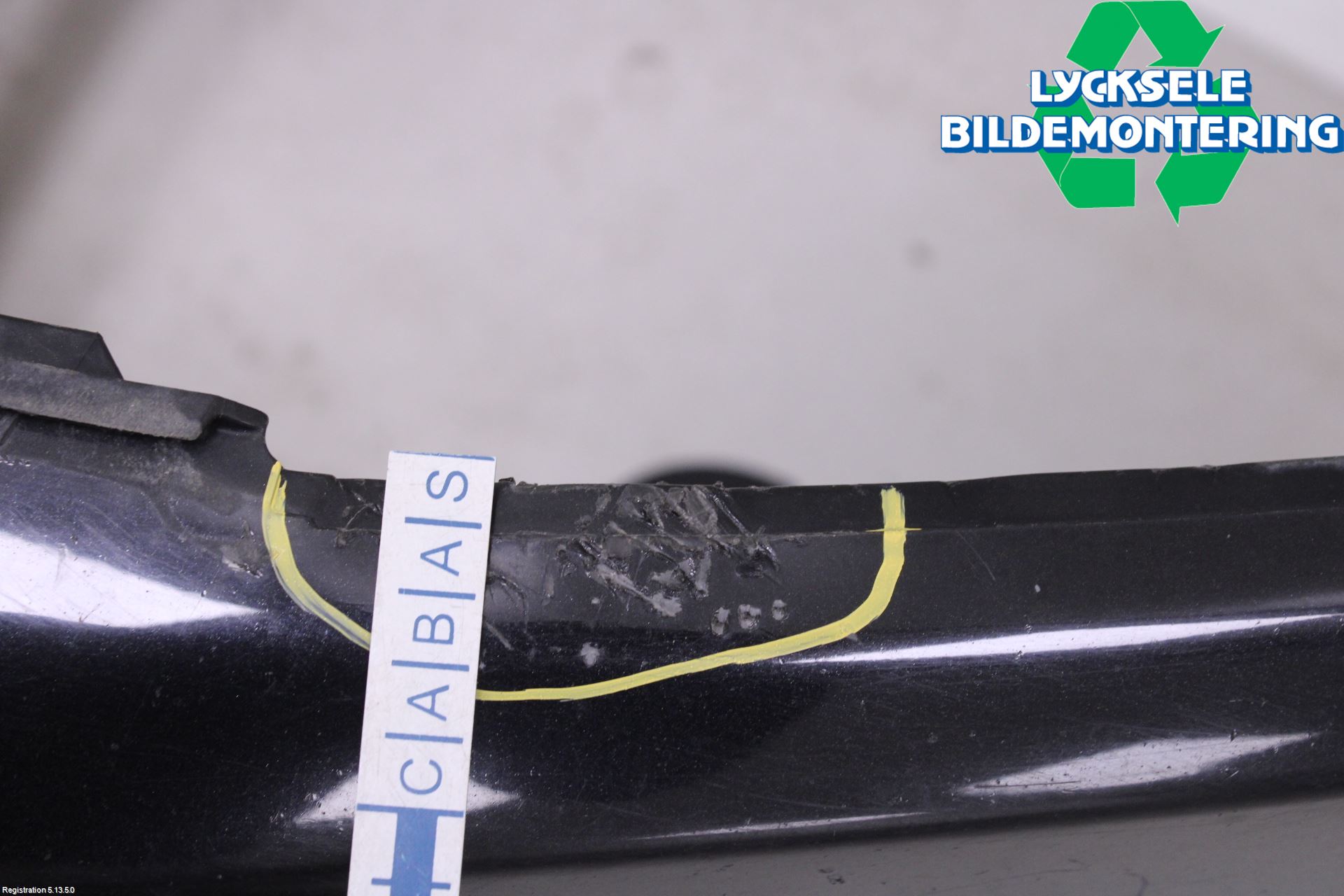 Volkswagen VW AMAROK 2H 10-22 Stötfångarbeklädnad Fram
