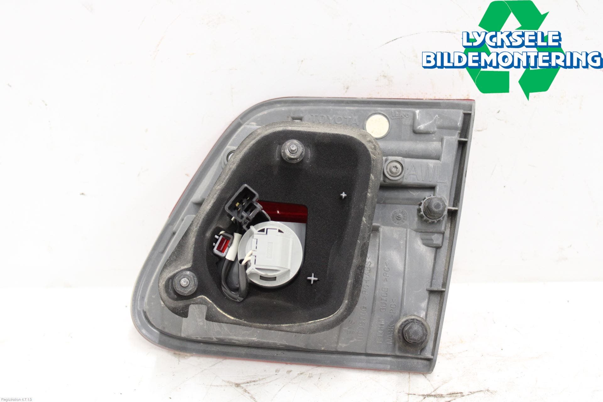 Toyota AVENSIS 09-15 Bakljus Lucka Vä