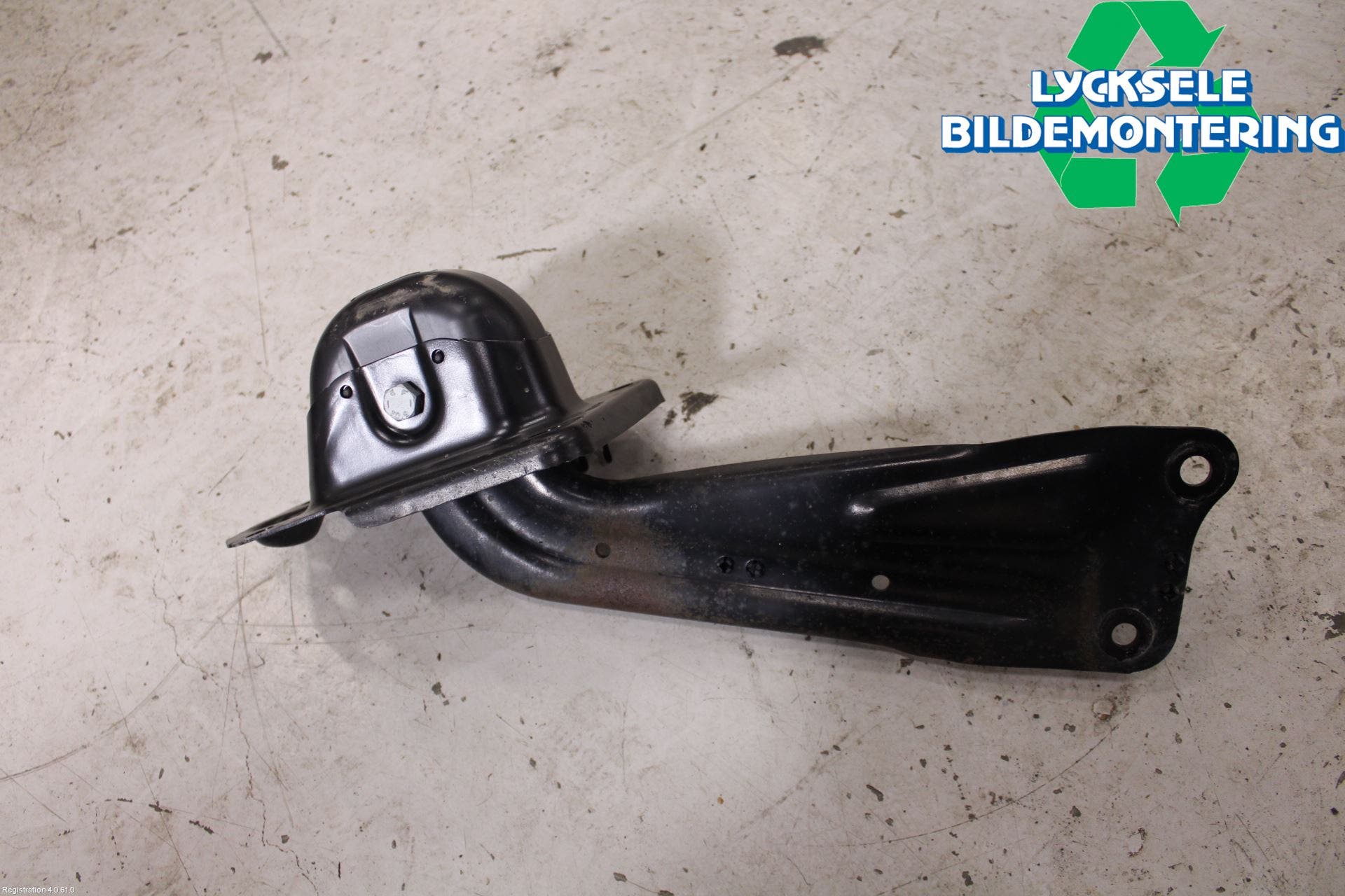 Volkswagen VW TIGUAN 16-24 Bärarm Bak Höger