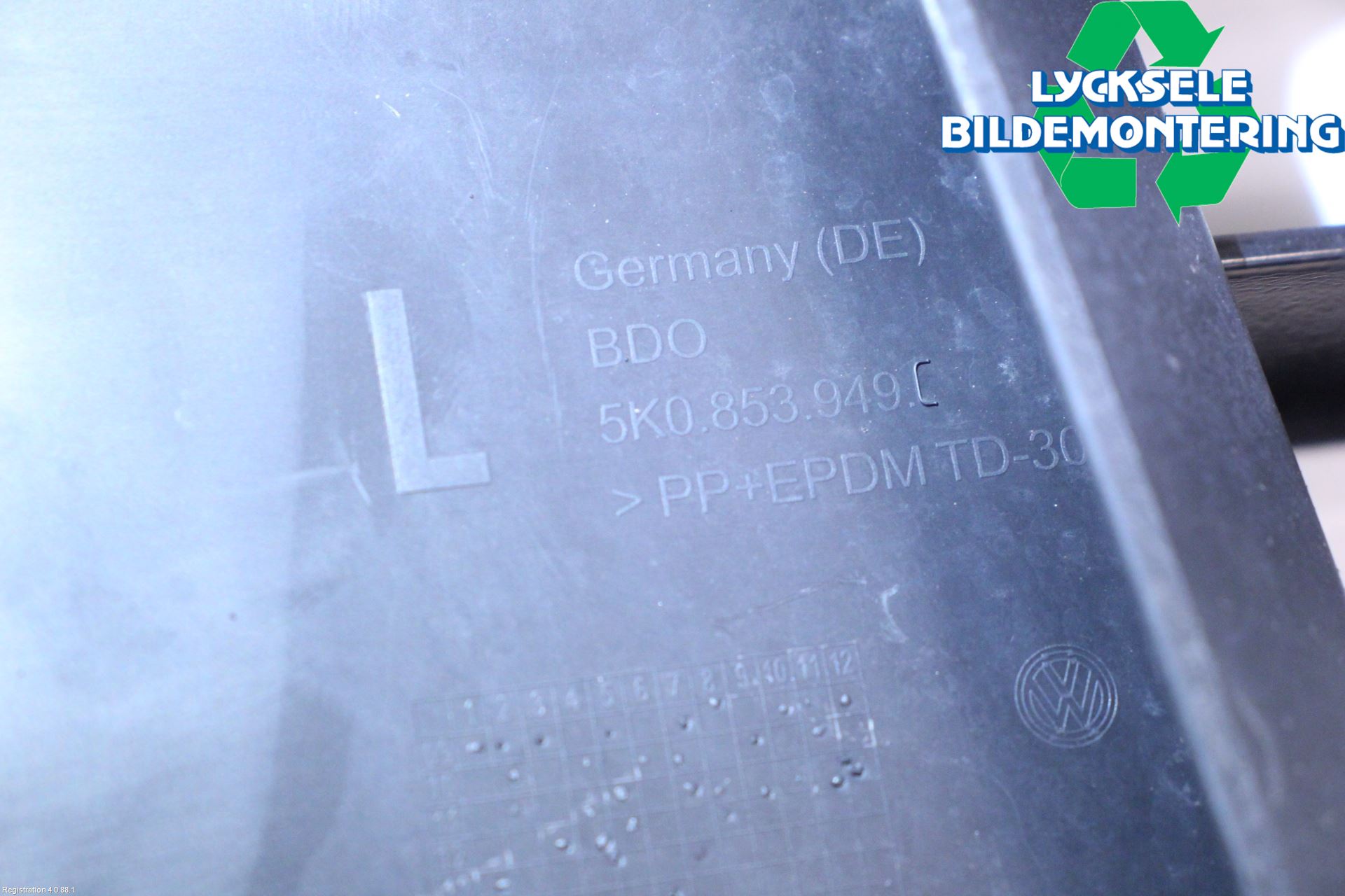 Volkswagen VW GOLF VI 09-13 Stötfångardel Fram Vä