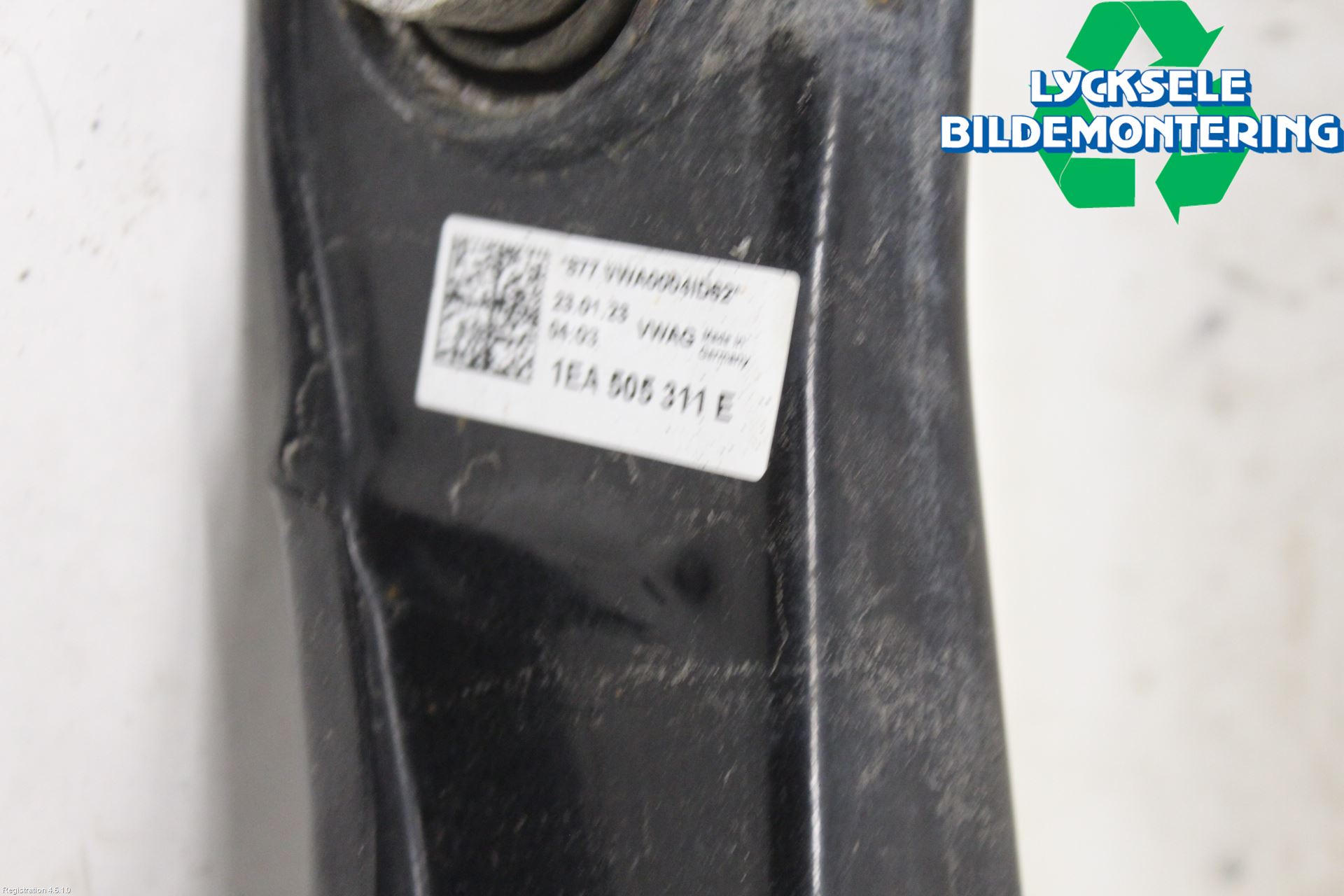 Volkswagen VW ID.4 21- Bärarm Bak Vänster