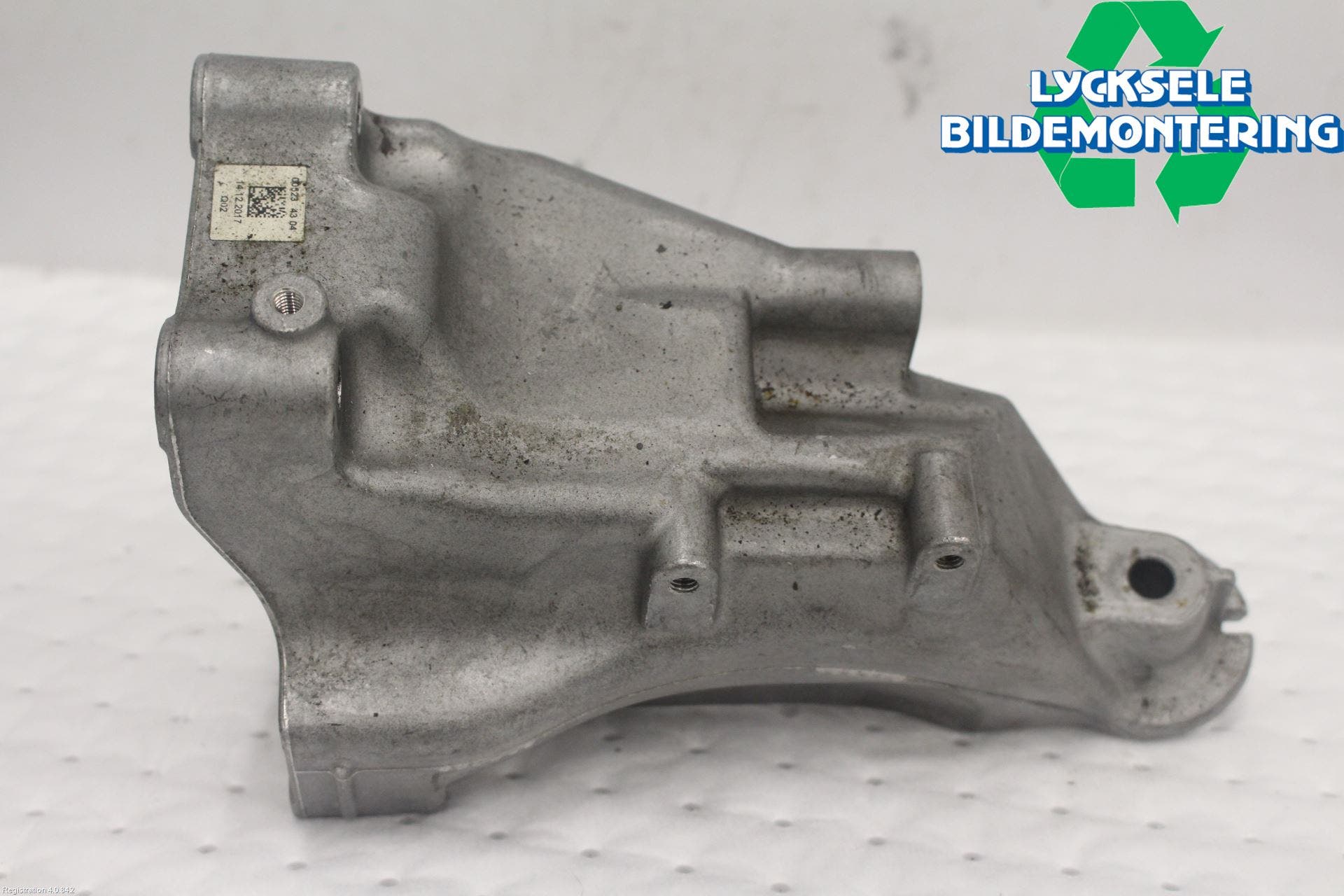 Mercedes-Benz MB C-KLASS (W205) 14-21 Motorfäste