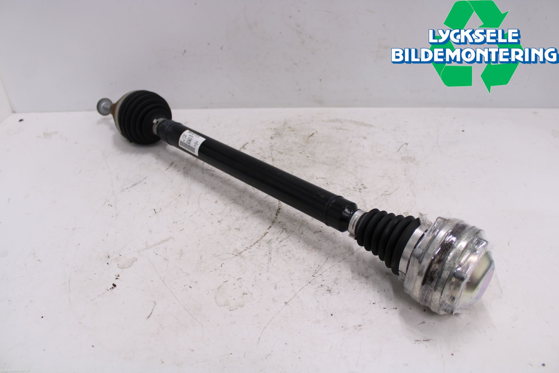 Volkswagen VW GOLF / E-GOLF VIII 20- Drivaxel Fram Höger