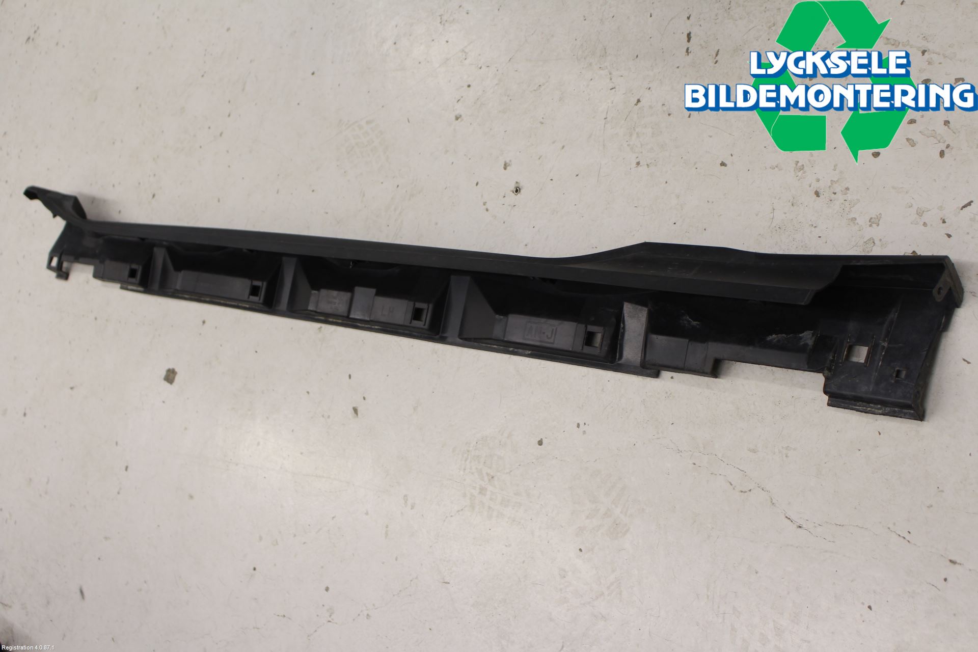 Subaru OUTBACK 21- Sidokjol Vä