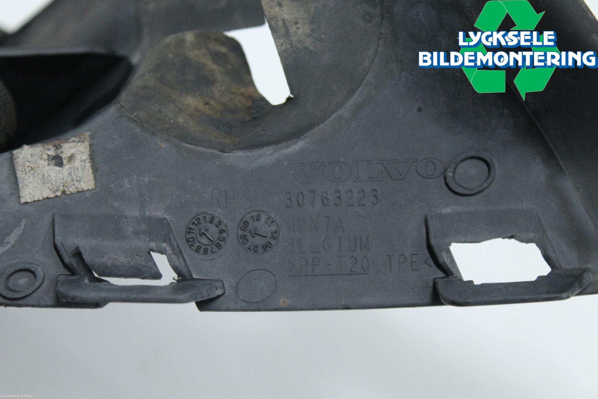 Volvo XC70 08-13 Stötfångardel Fram Hö