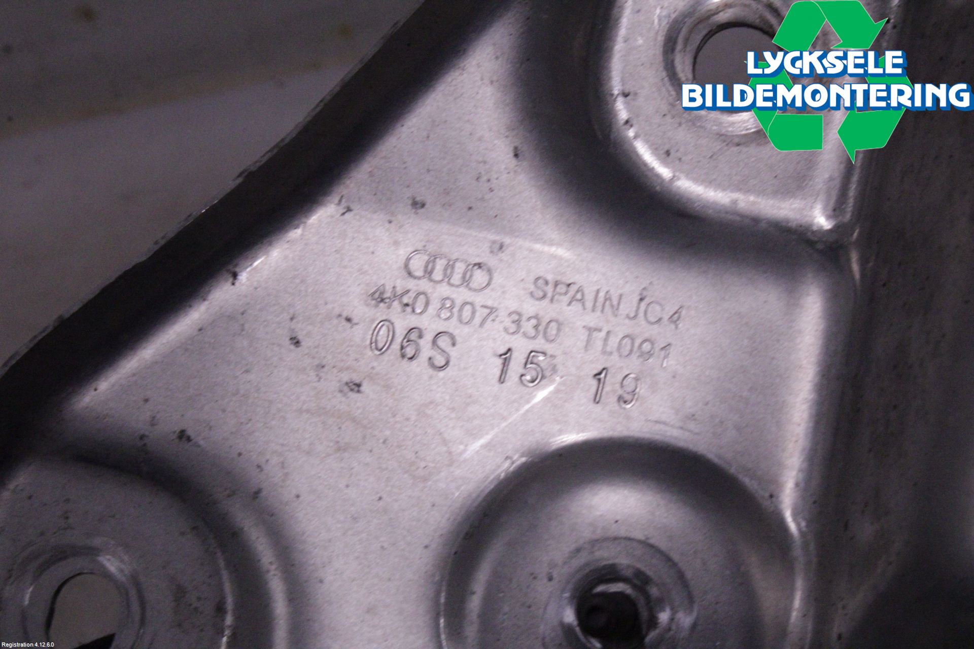 Audi A6 F2/C8 19- Stötfångardel Bak Hö