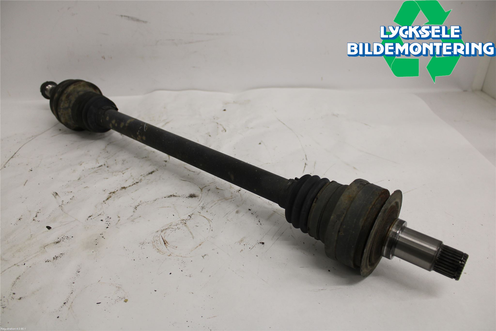 Mercedes-Benz MB C-KLASS (W204) 07-15 Drivaxel Bak Höger