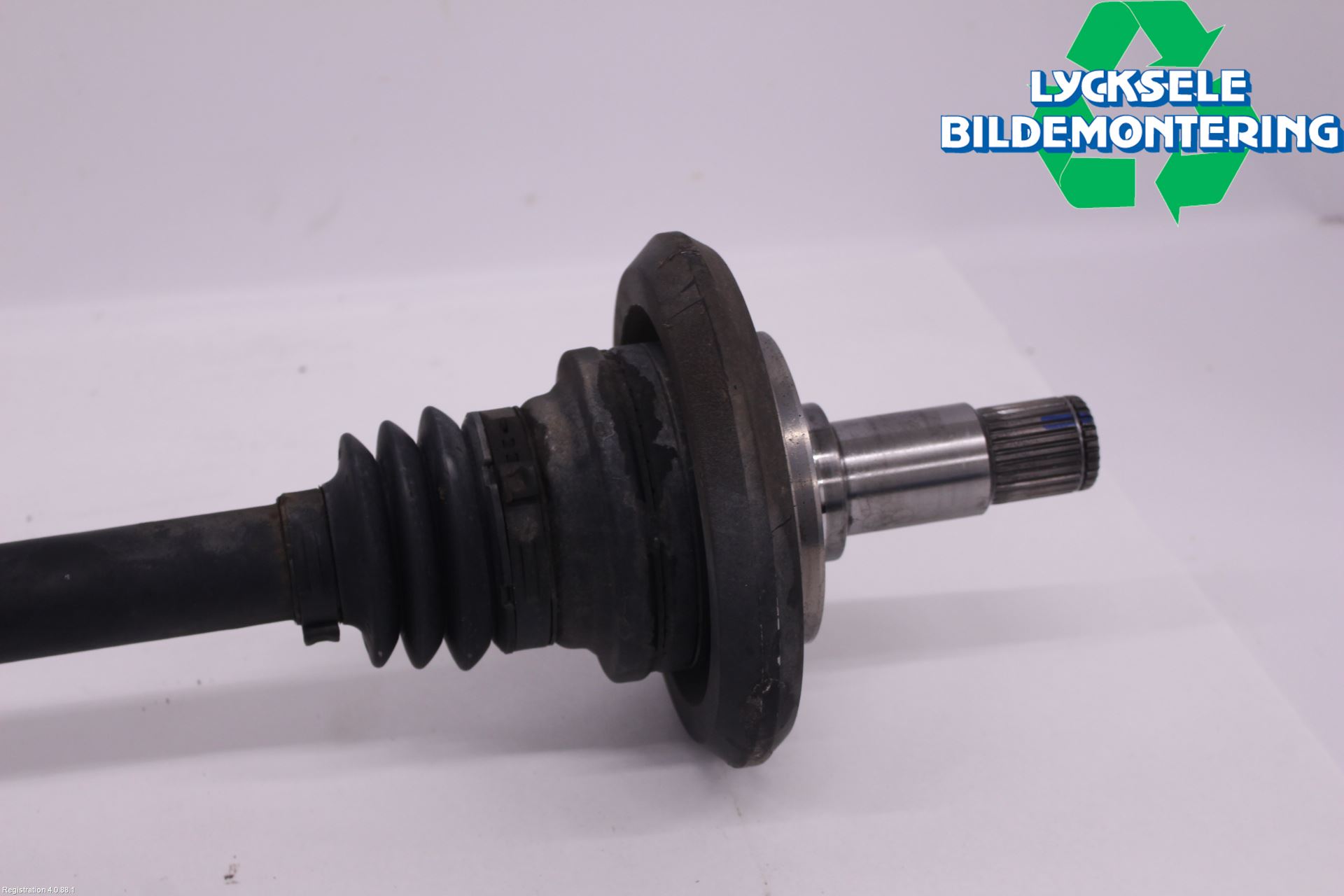 Mercedes-Benz MB E-KLASS (W213) 16-23 Drivaxel Bak Vänster