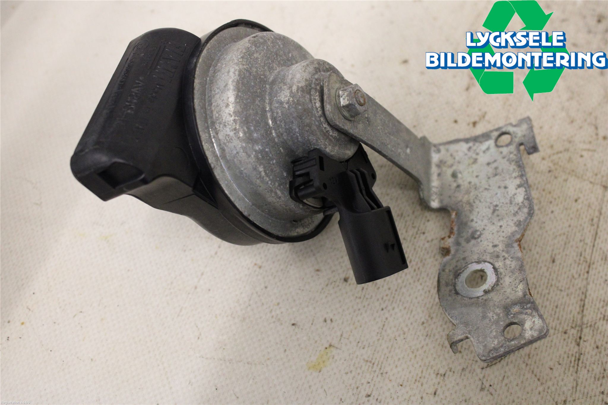 Volkswagen VW PASSAT 11-14 Signalhorn