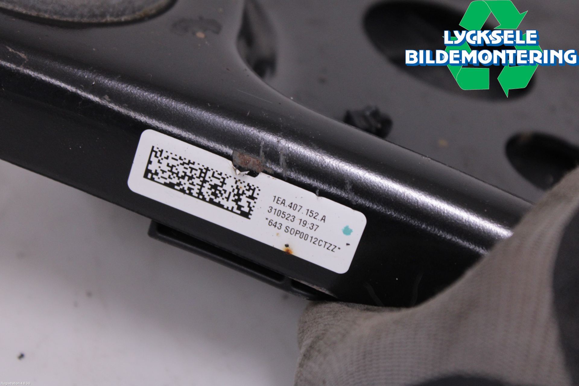 Volkswagen VW ID.4 21- Bärarm Fram Undre Hö