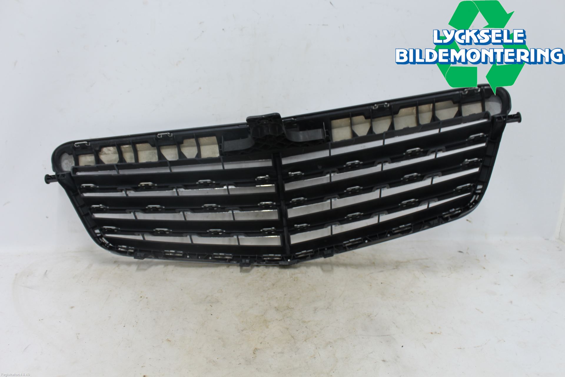 Mercedes-Benz MB E-KLASS (W212) 09-16 Grill Komp
