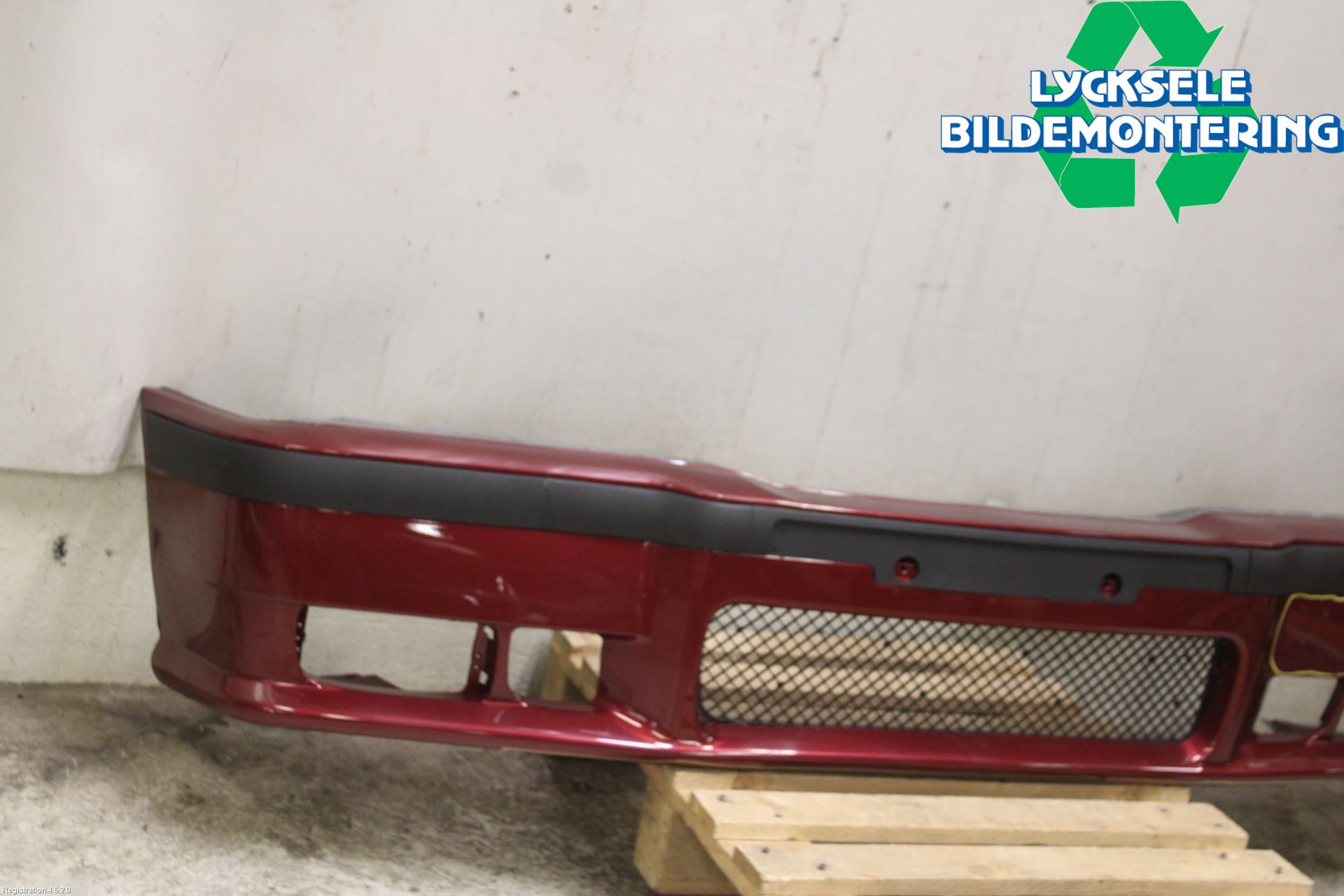 BMW 3 E36      91-00 Stötfångarbeklädnad Fram