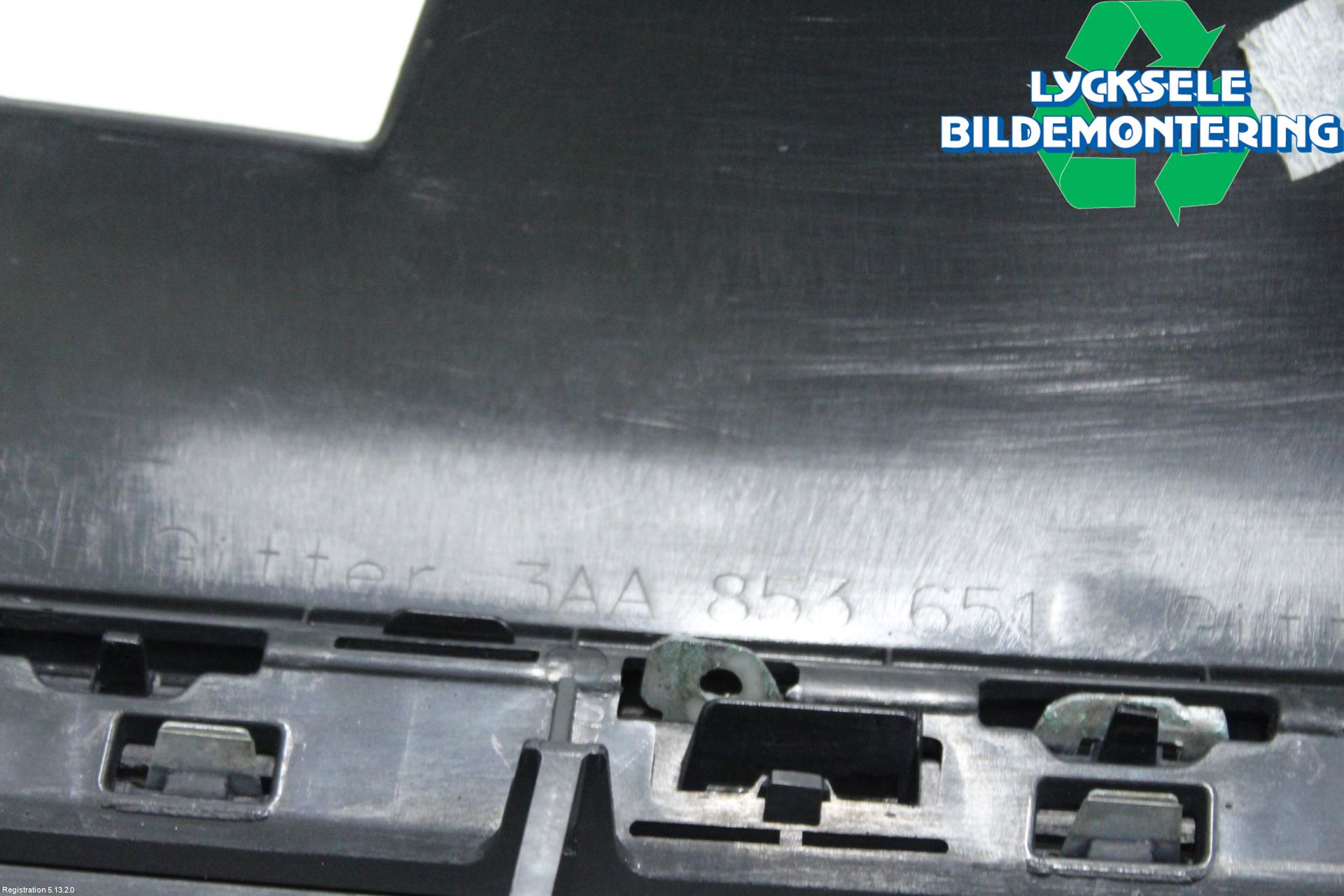 Volkswagen VW PASSAT 11-14 Grill Komp