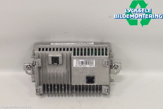 Mercedes-Benz MB E-KLASS (W212) 09-16 Bildskärm