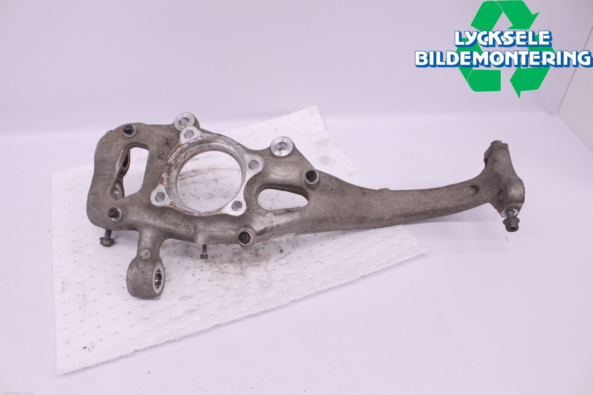 Audi A6 F2/C8 19- Styrspindel Lagerhus Hö