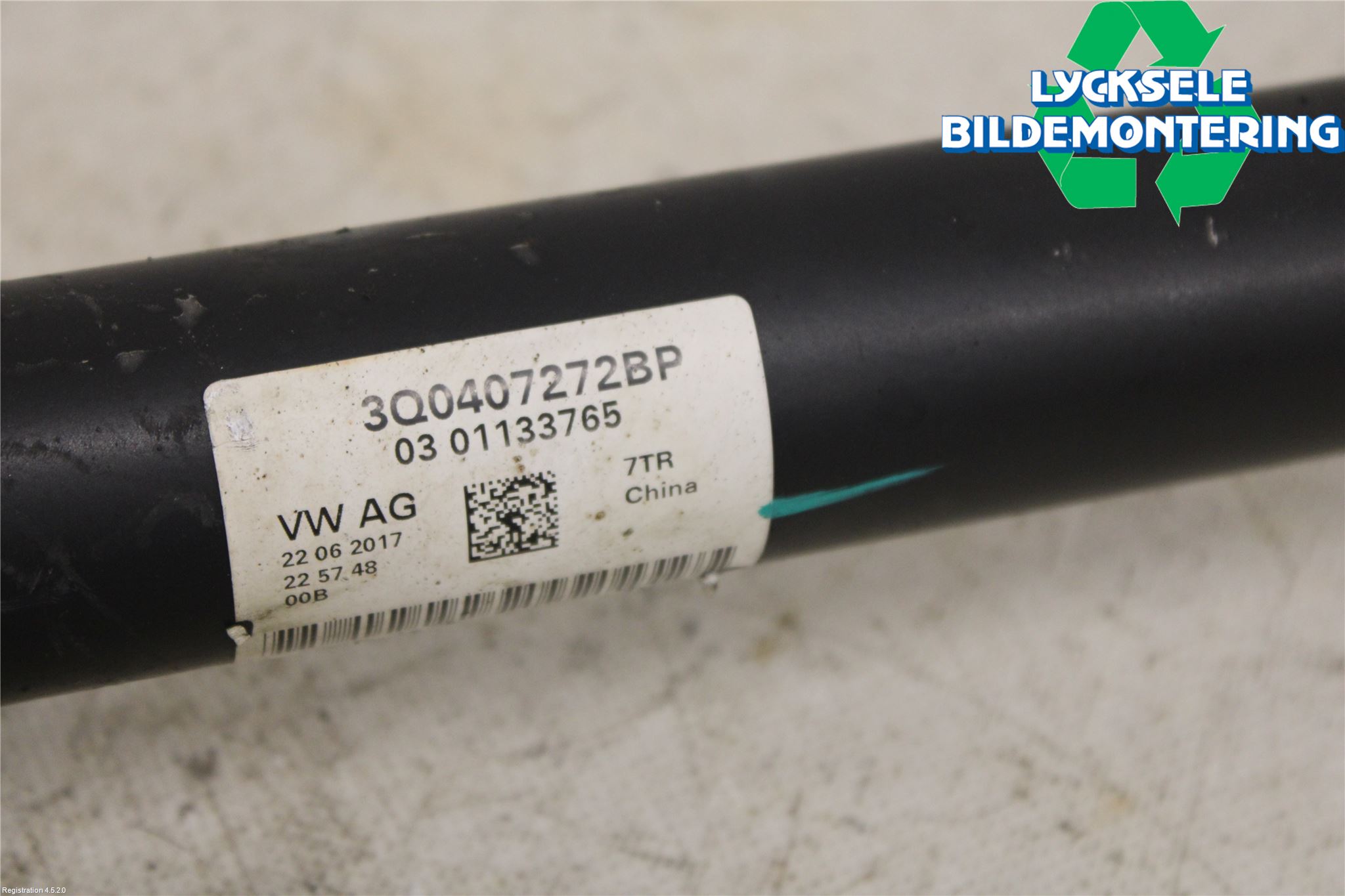 Volkswagen VW PASSAT 15-19 Drivaxel Fram Höger