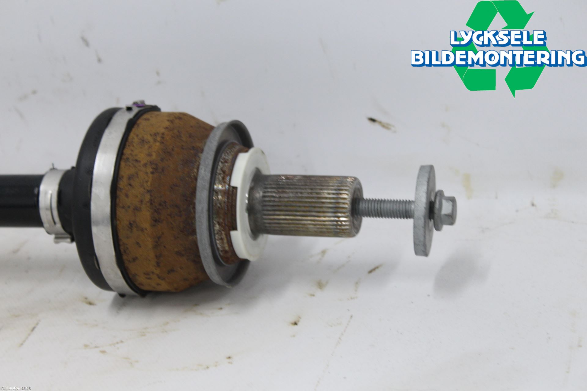 Volvo V60 19- Drivaxel Bak Höger