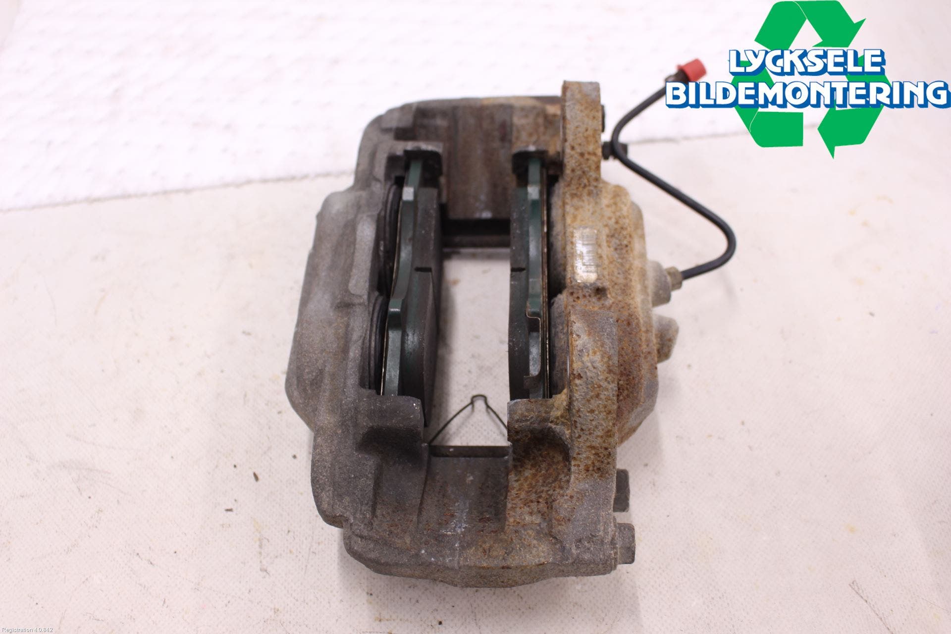 Toyota HILUX 16- Bromsok Fram Höger