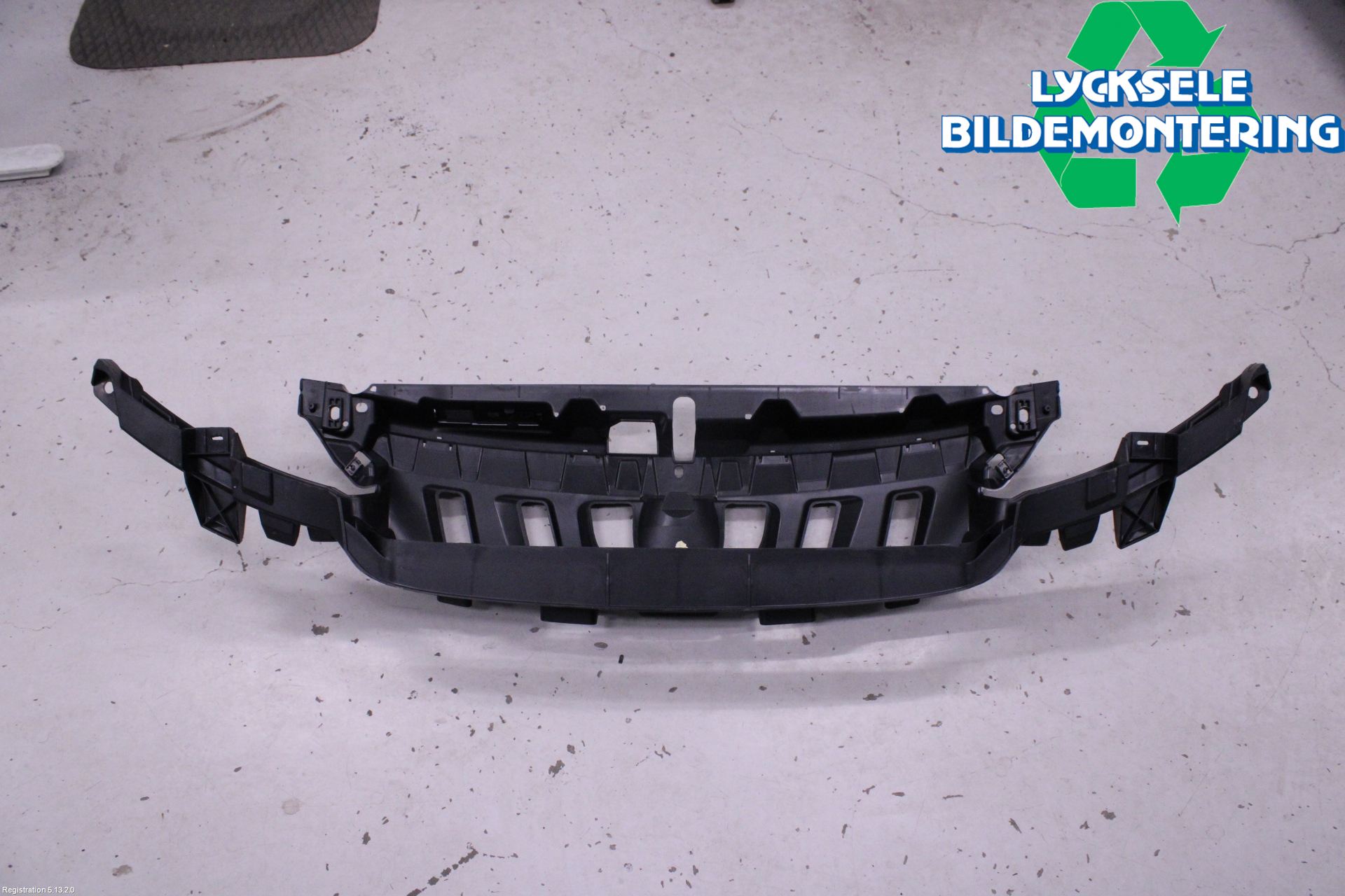 Peugeot 308 08-13 Front Huvlåsplåt-Balk