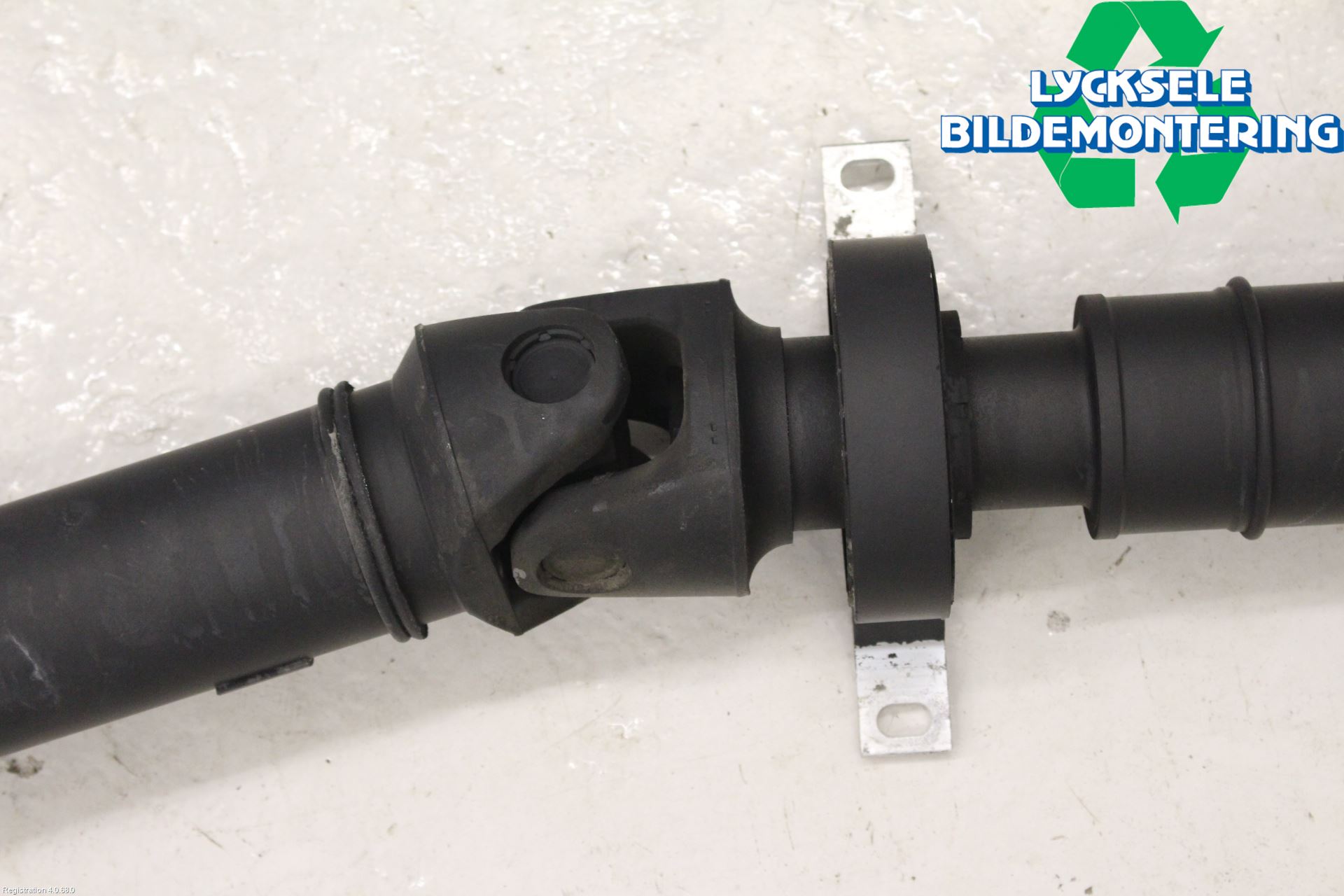 BMW 6 E63/64    02-10 Mellanaxel Komp